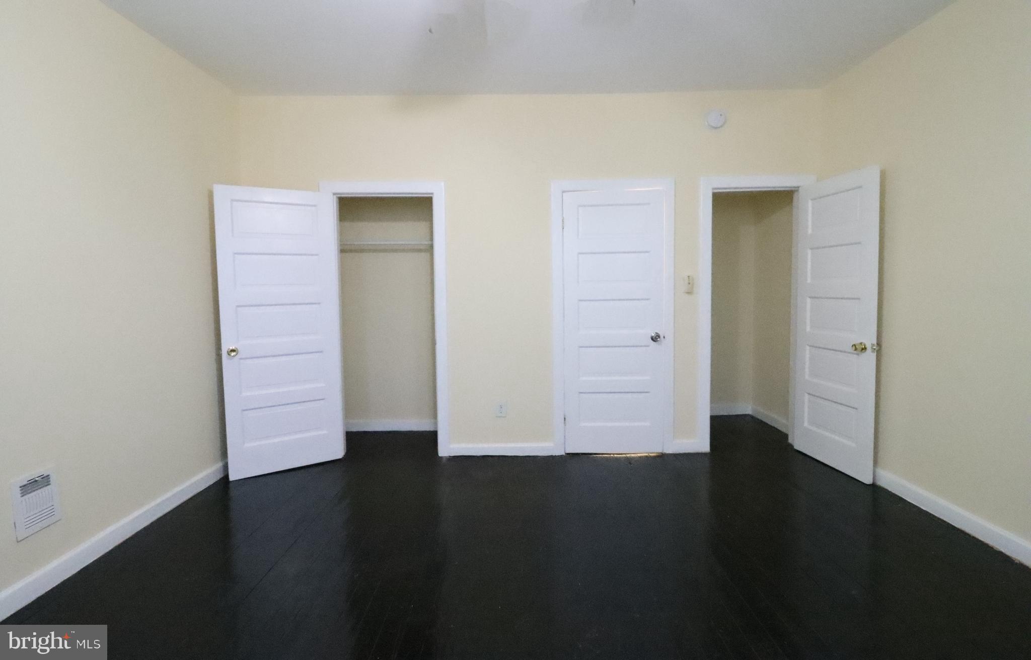 BARCLAY - Residential Lease