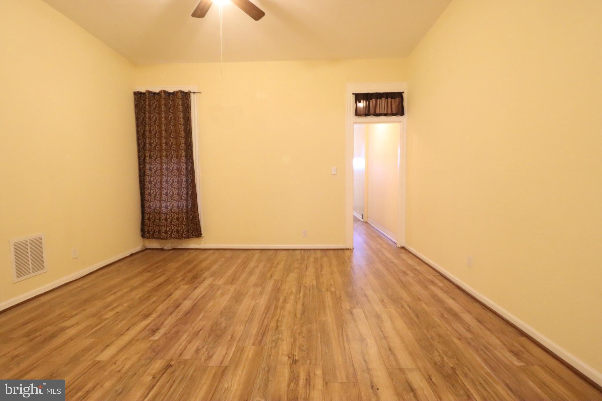 BARCLAY - Residential Lease