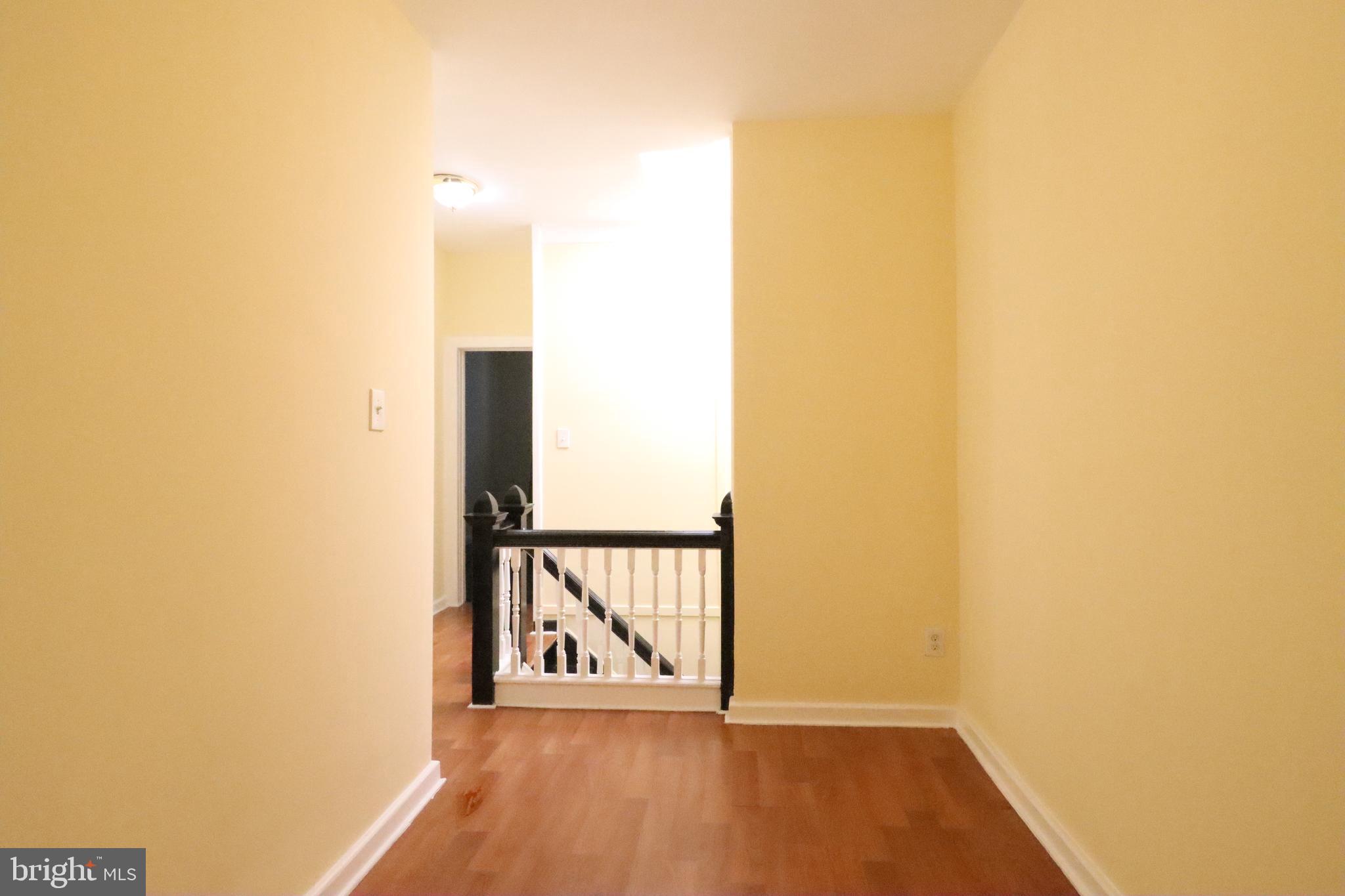 BARCLAY - Residential Lease