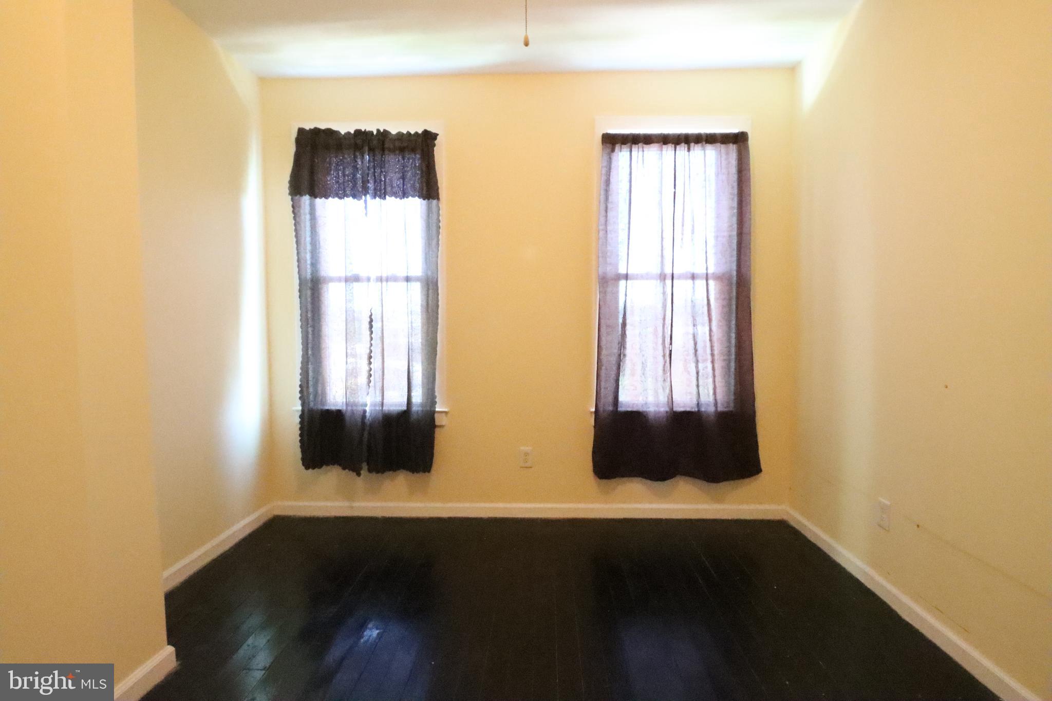 BARCLAY - Residential Lease