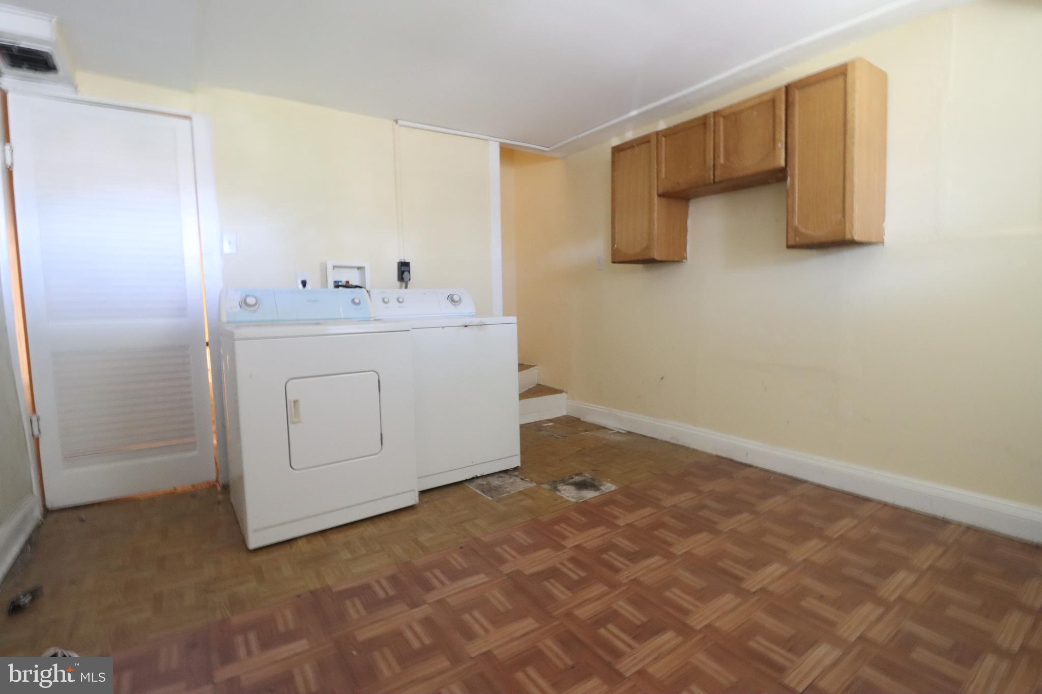 BARCLAY - Residential Lease