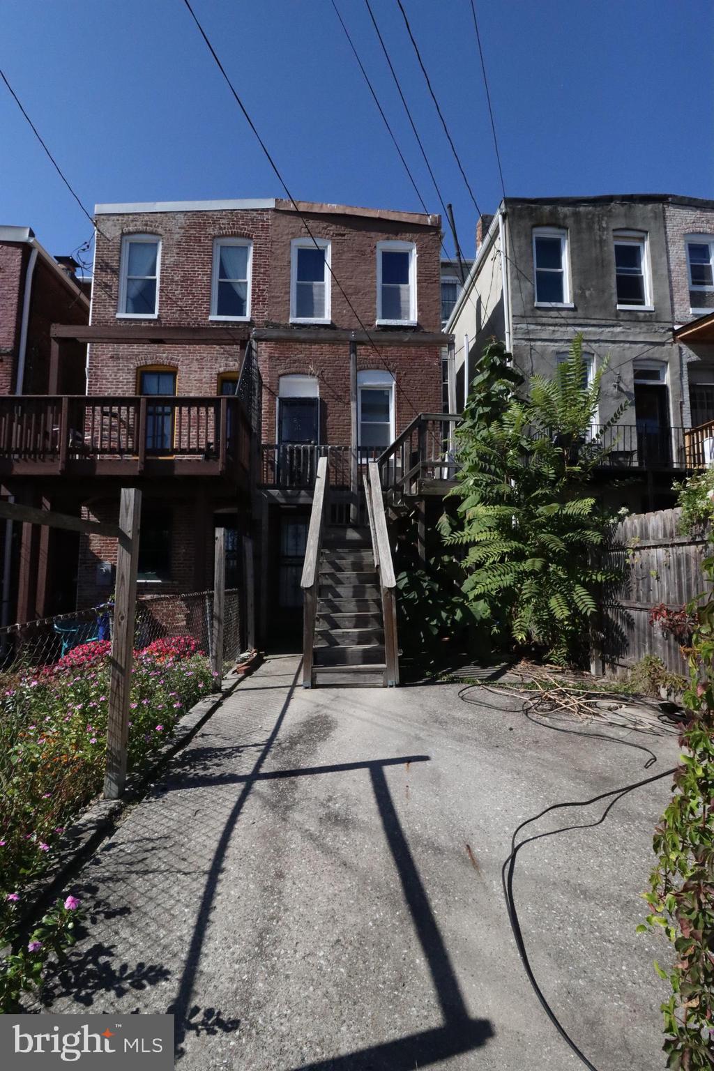 BARCLAY - Residential Lease