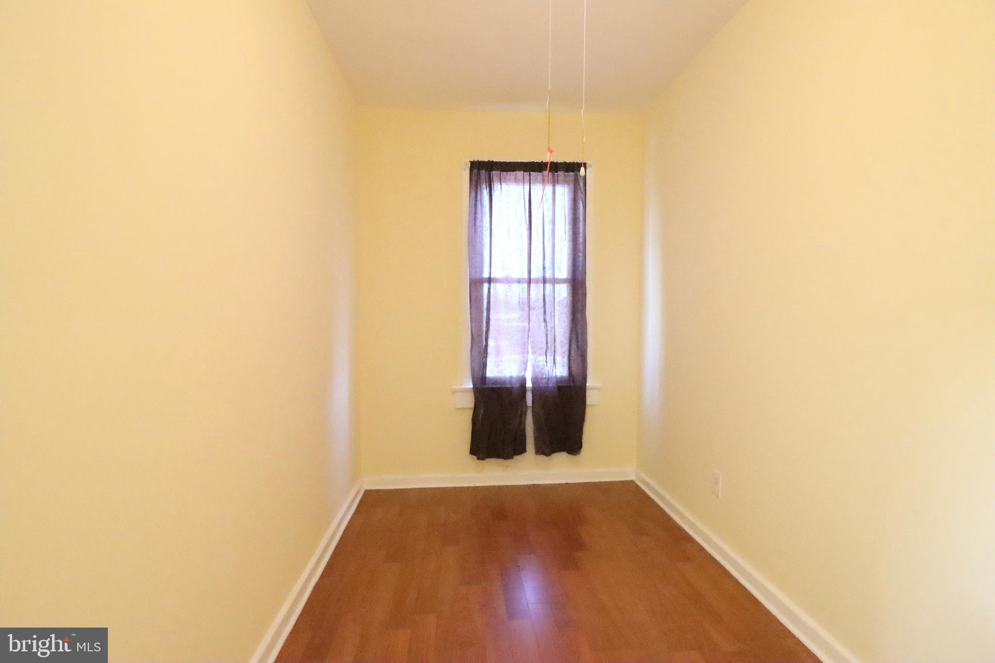 BARCLAY - Residential Lease