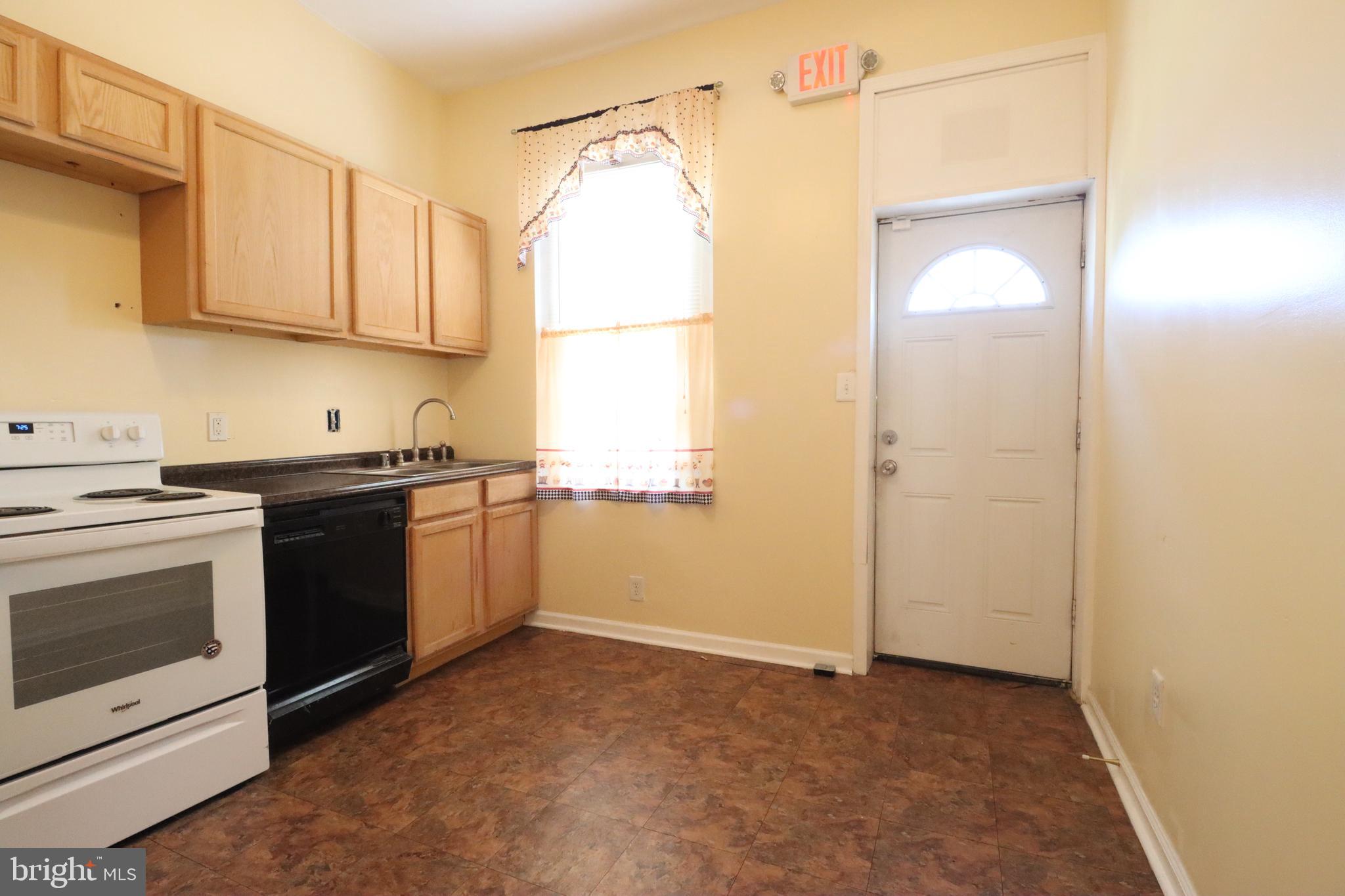 BARCLAY - Residential Lease