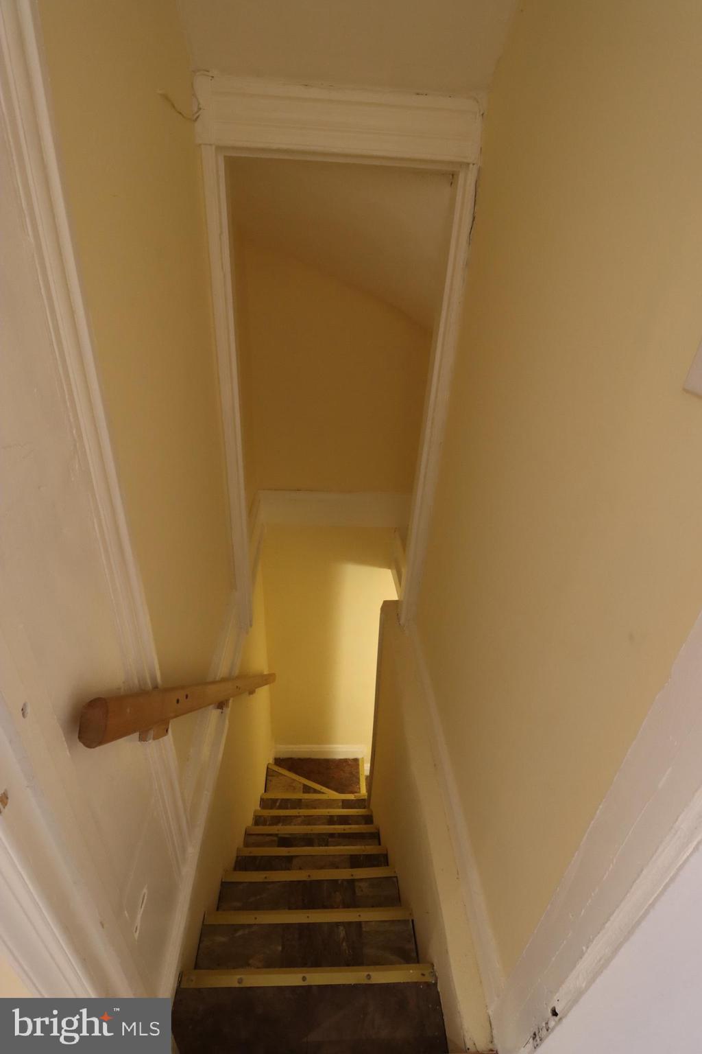 BARCLAY - Residential Lease