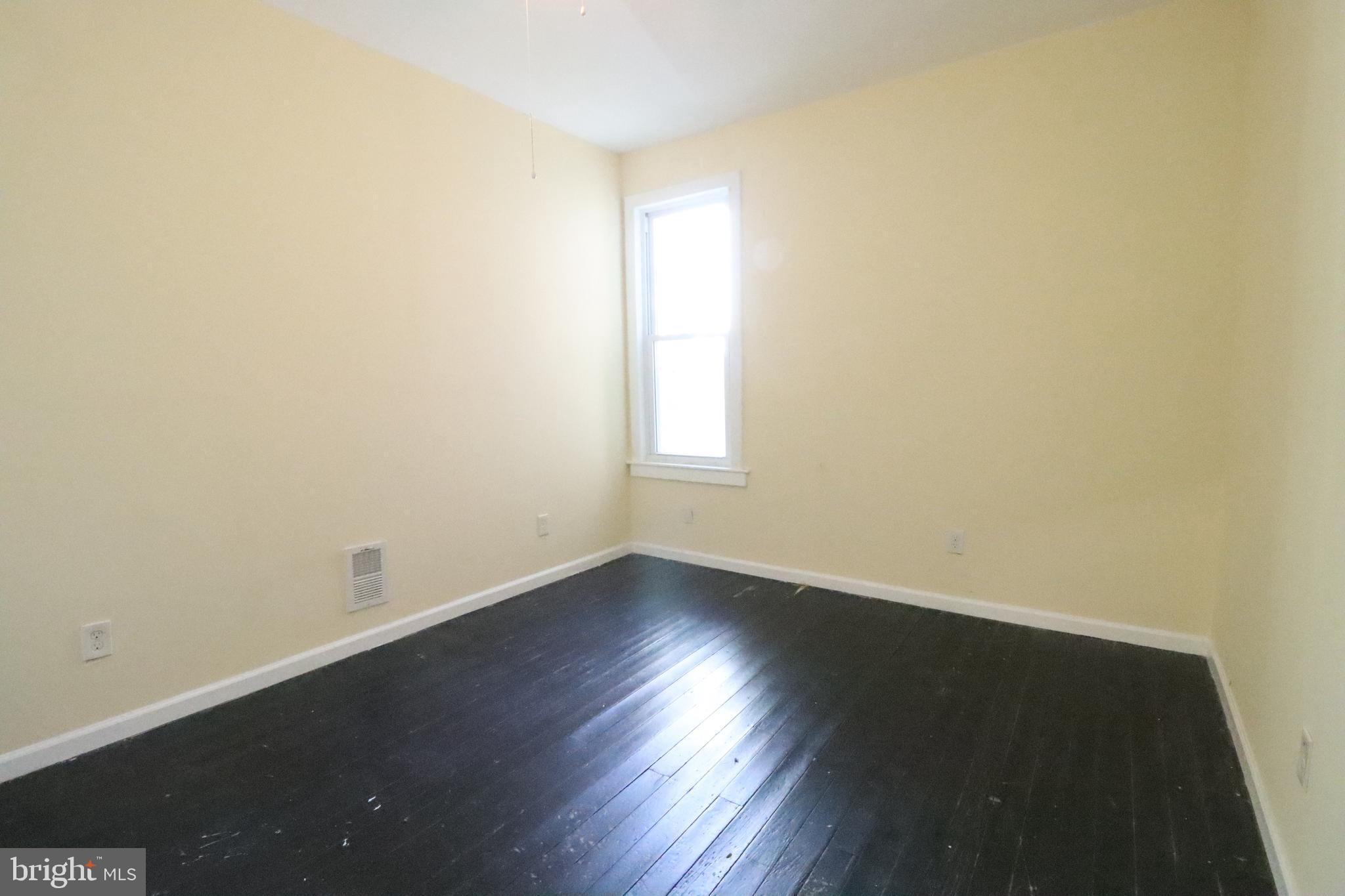 BARCLAY - Residential Lease