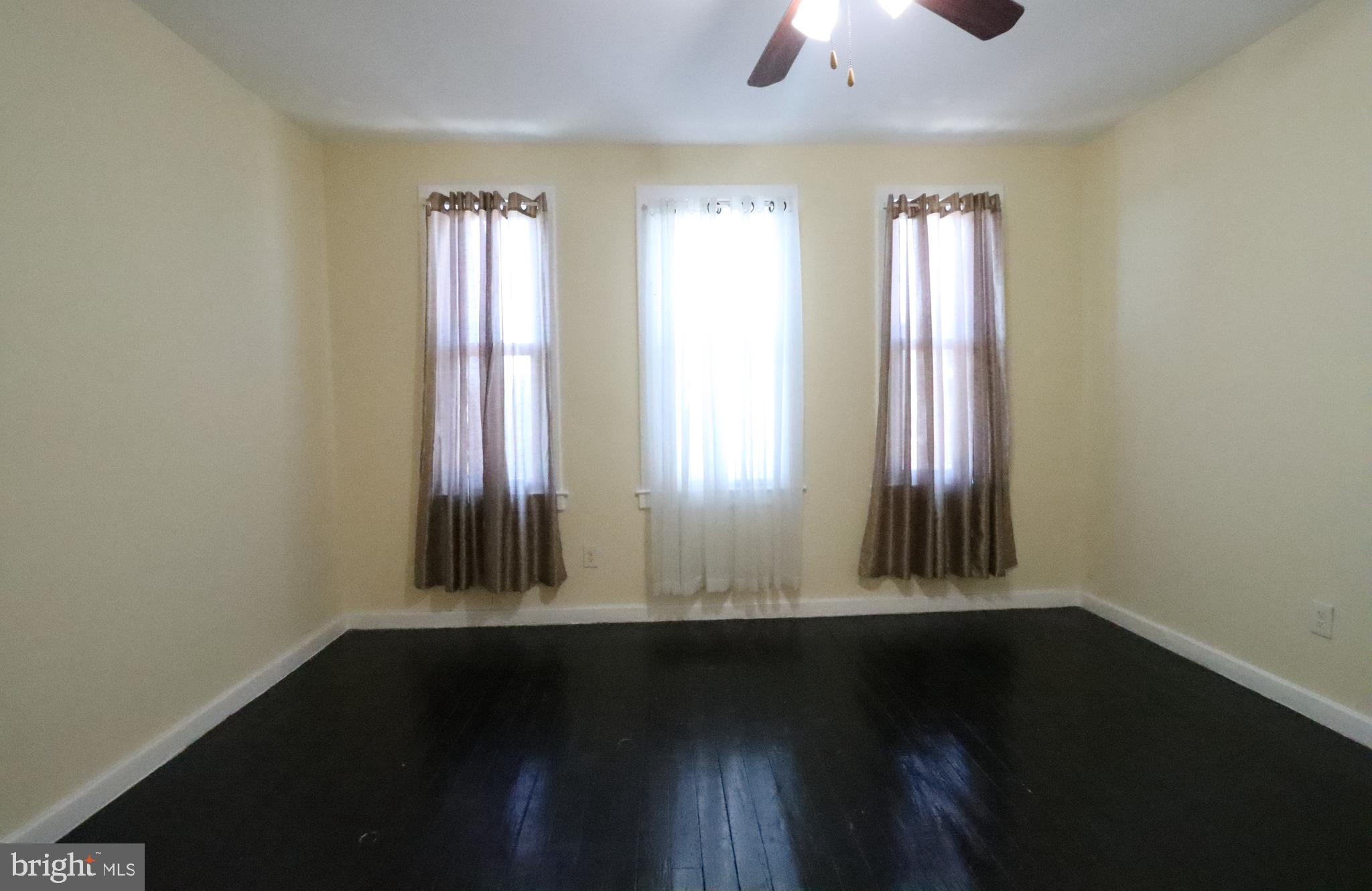 BARCLAY - Residential Lease