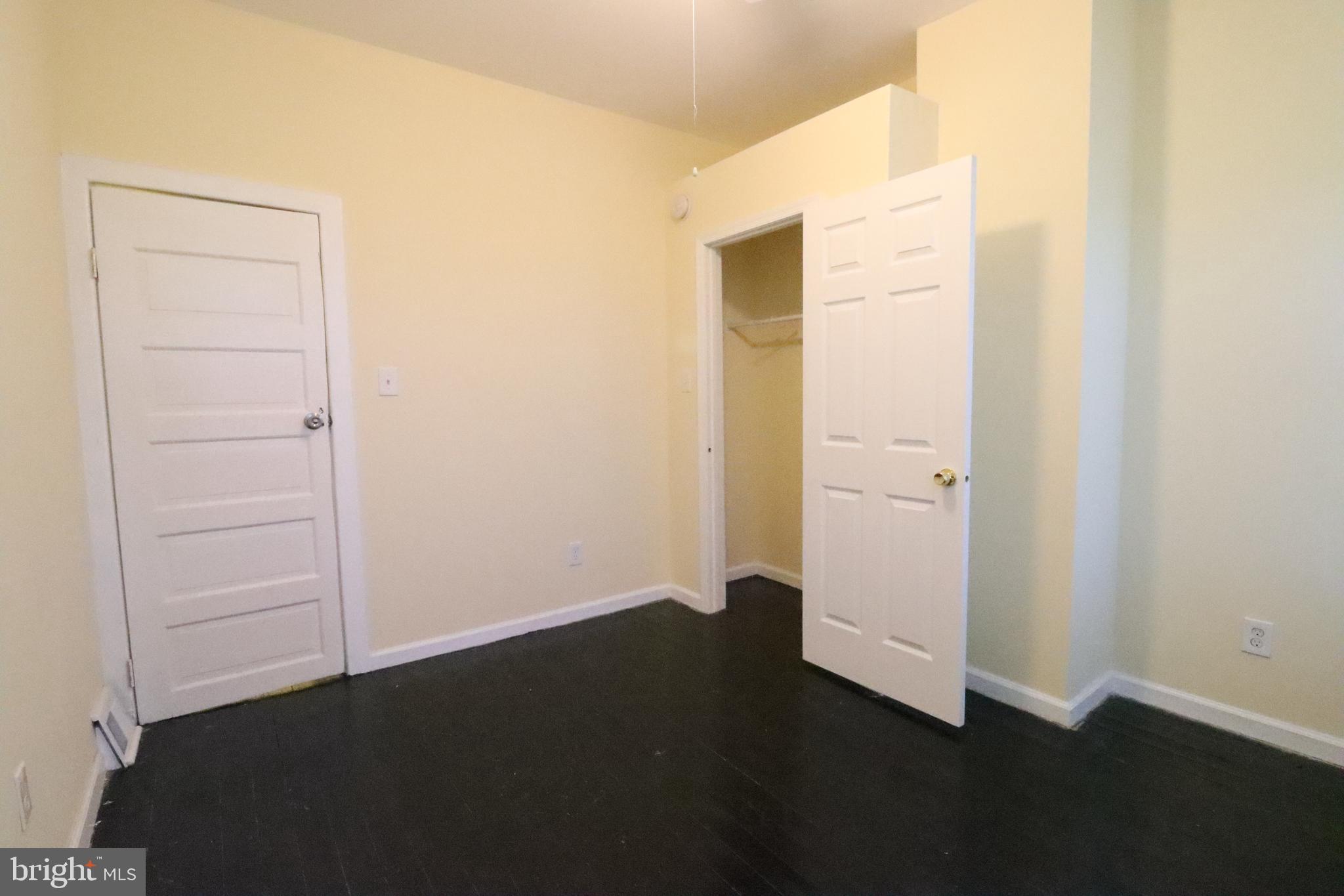 BARCLAY - Residential Lease