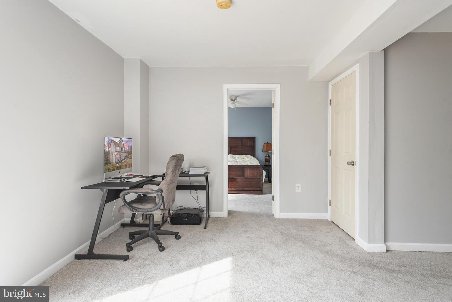 PRESIDENTIAL LAKES - Residential