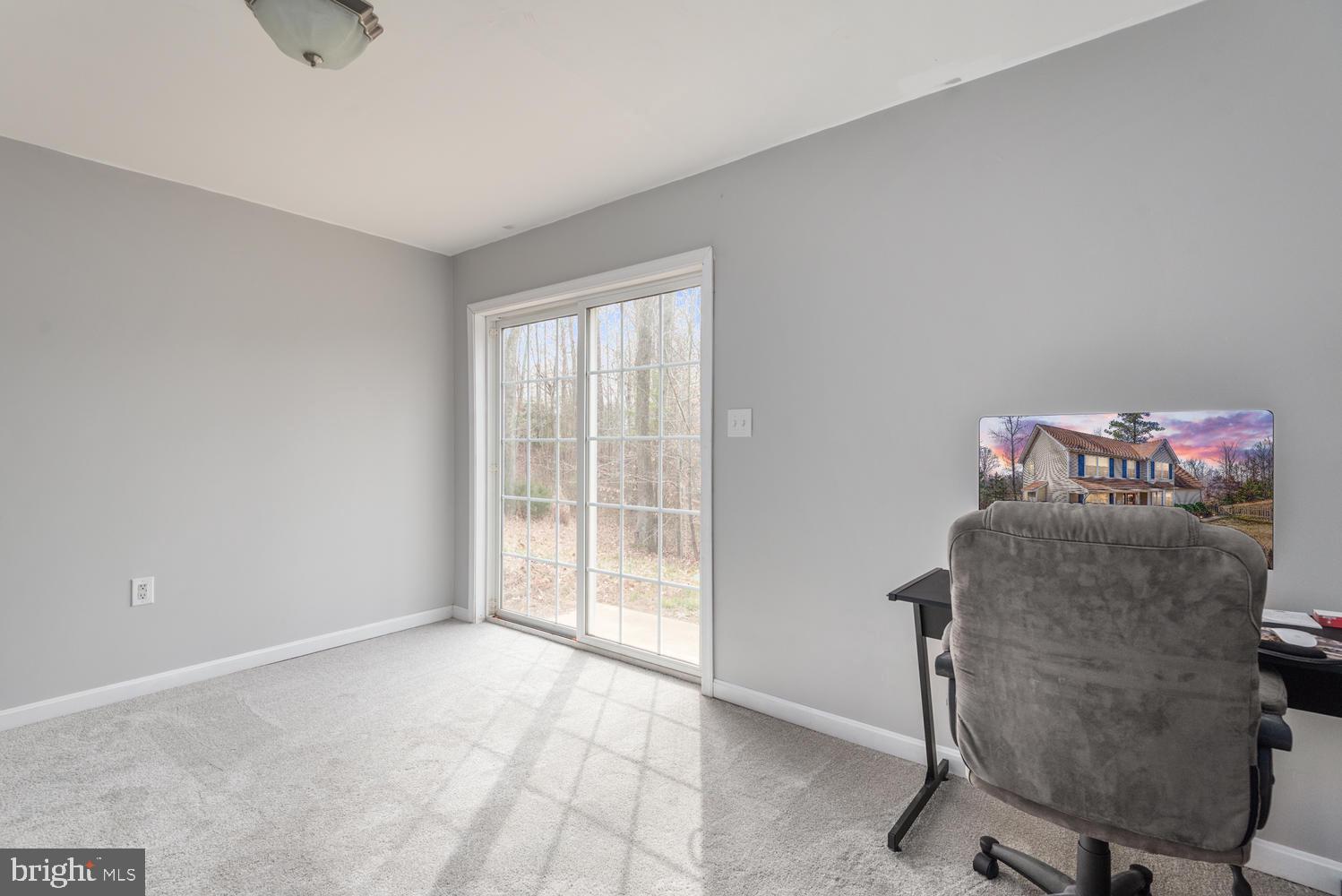 PRESIDENTIAL LAKES - Residential