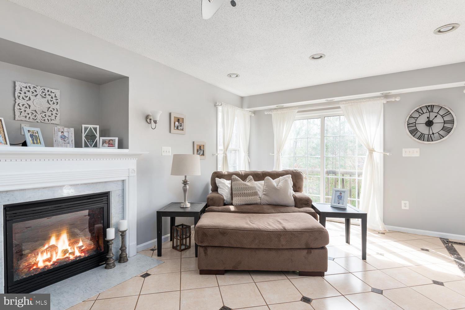 PRESIDENTIAL LAKES - Residential