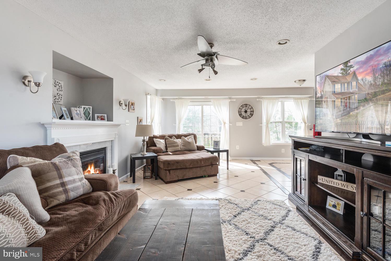 PRESIDENTIAL LAKES - Residential