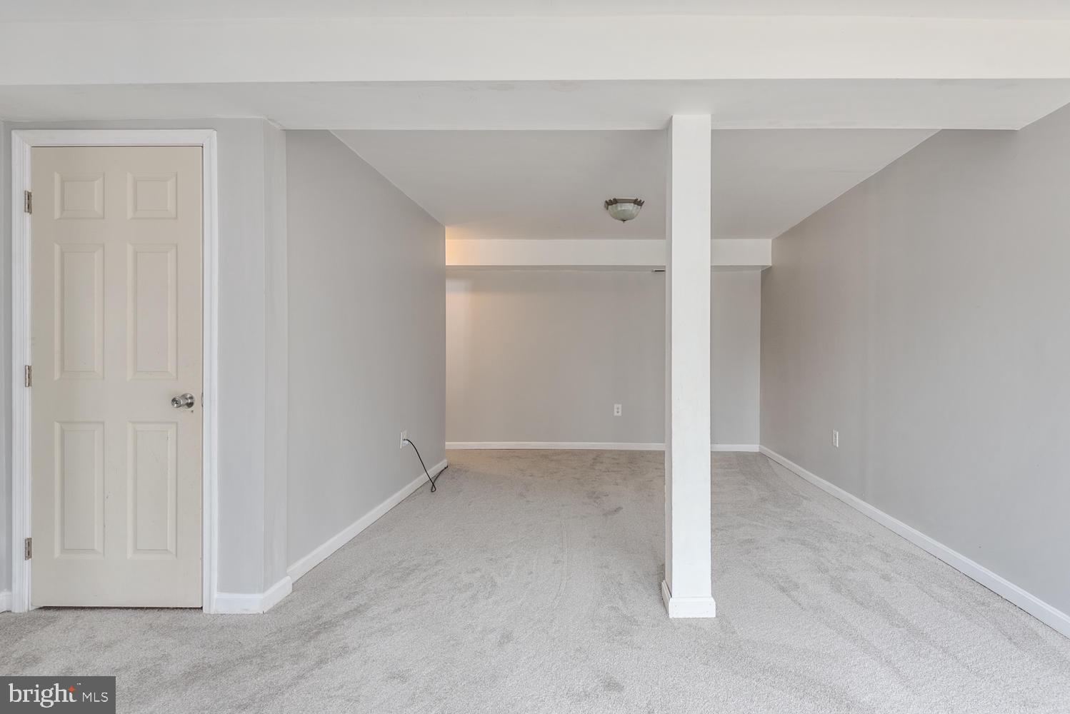 PRESIDENTIAL LAKES - Residential