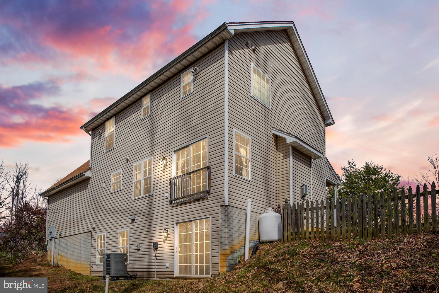 PRESIDENTIAL LAKES - Residential