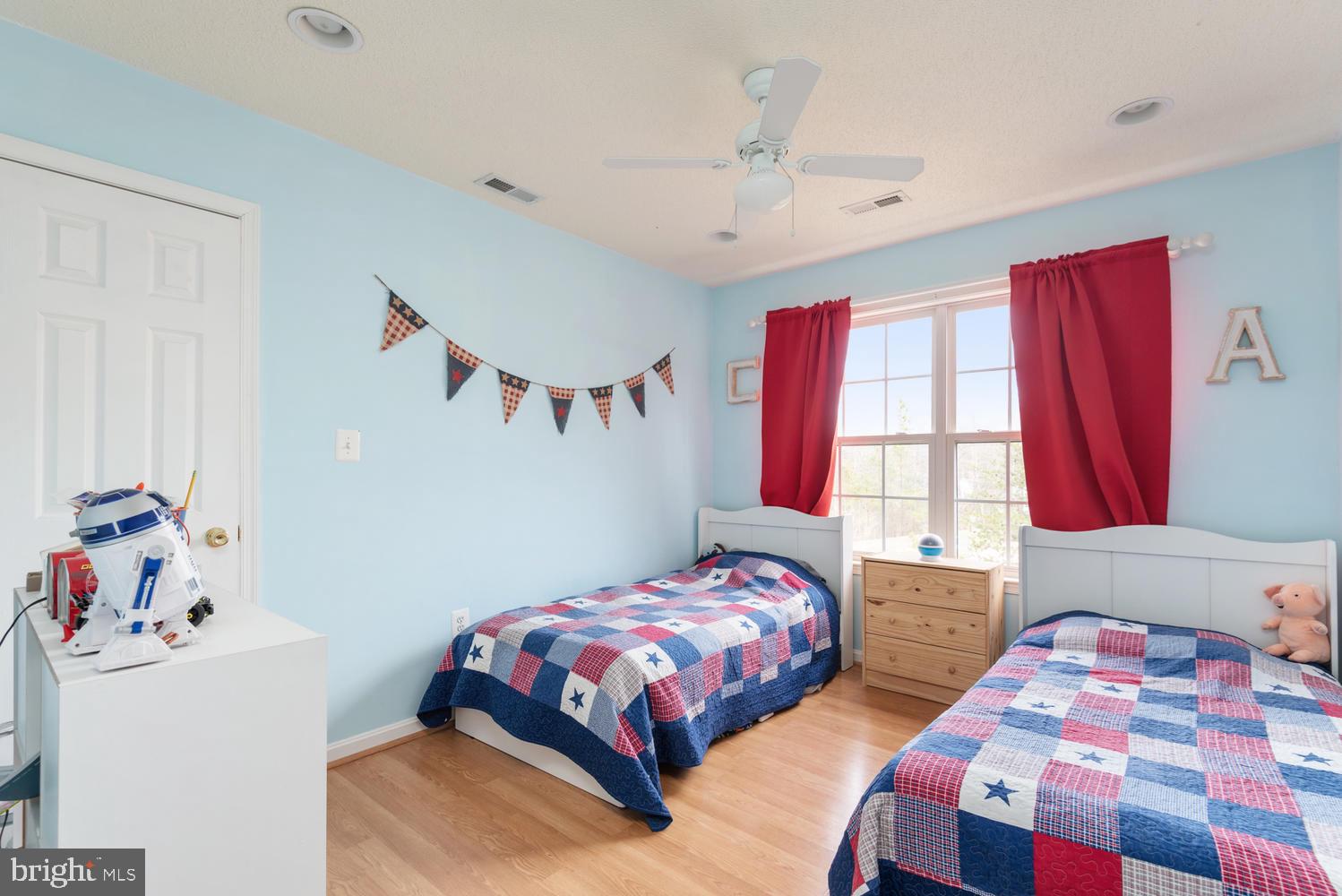 PRESIDENTIAL LAKES - Residential