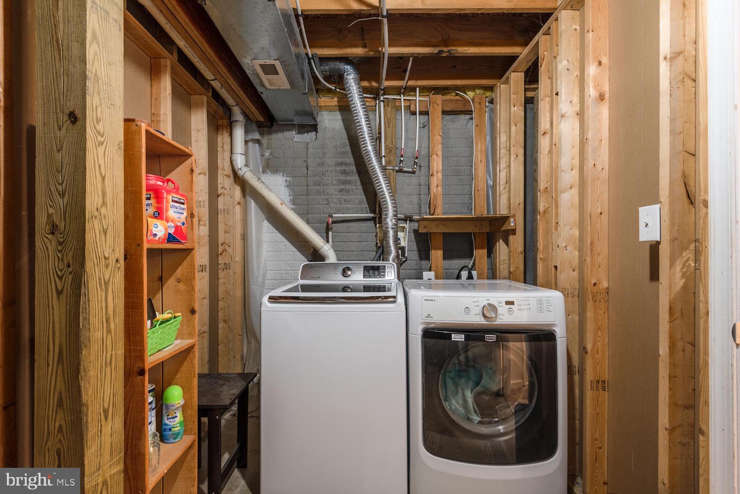 PRESIDENTIAL LAKES - Residential