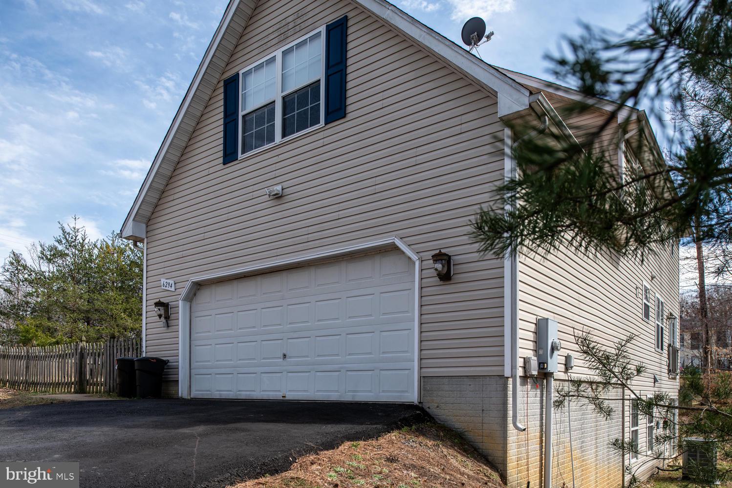 PRESIDENTIAL LAKES - Residential