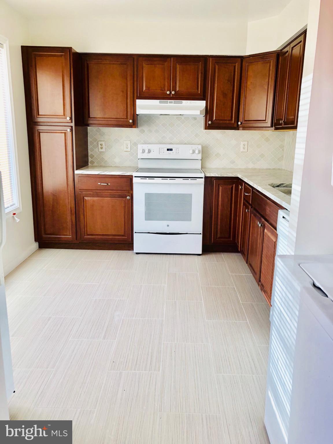 REFLECTION LAKE - Residential Lease