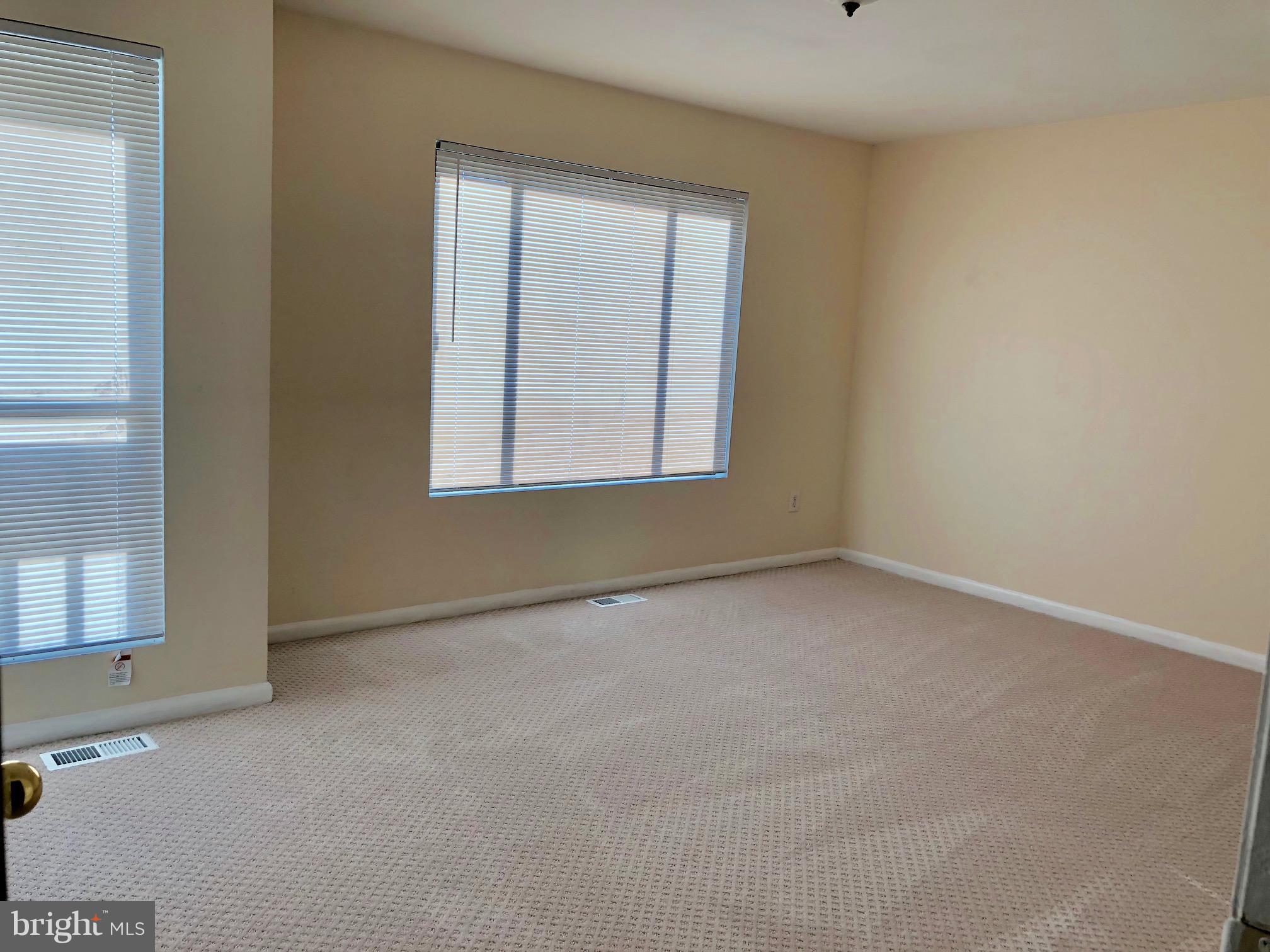 REFLECTION LAKE - Residential Lease