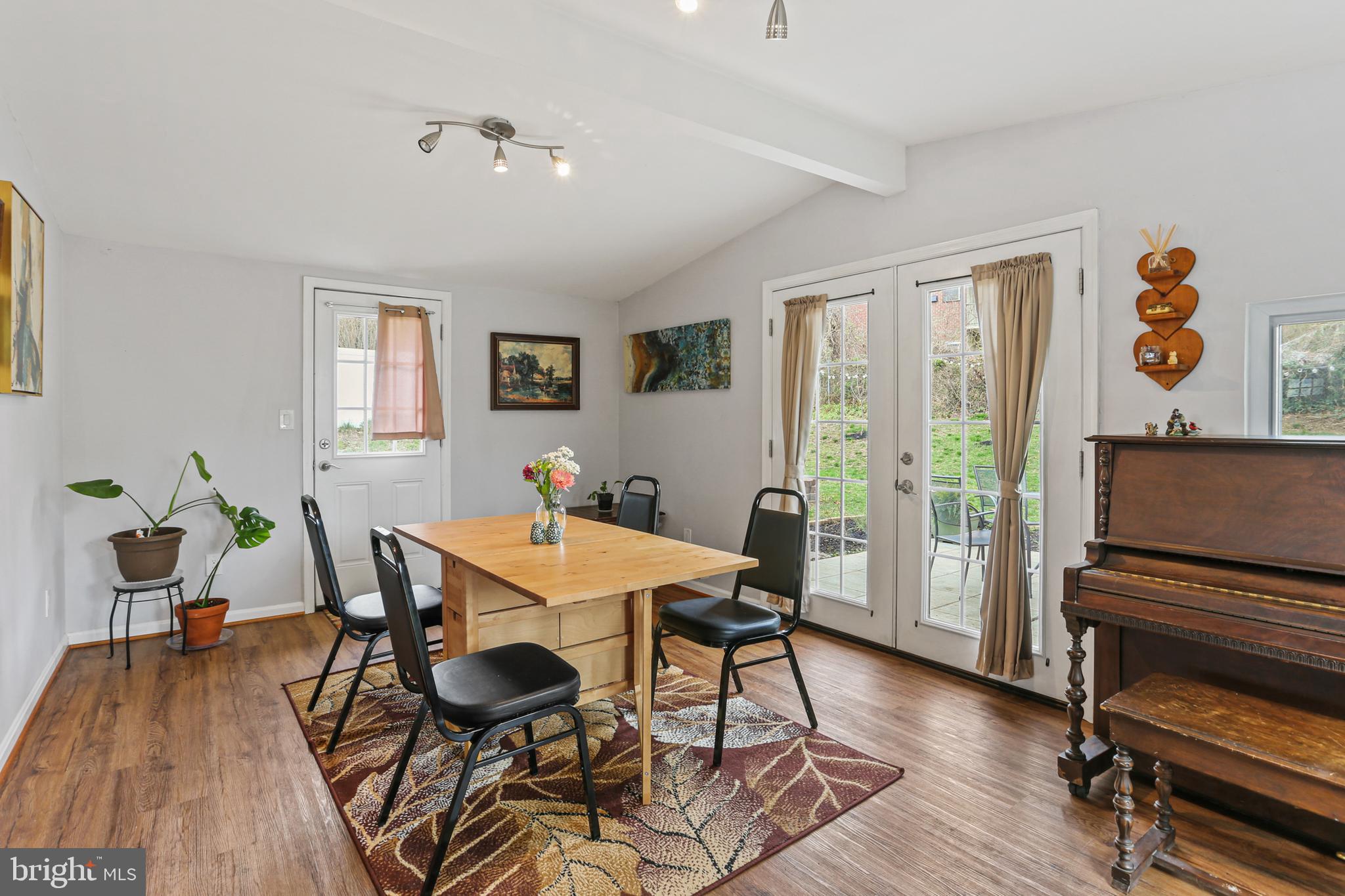 RIPPLING RIDGE - Residential