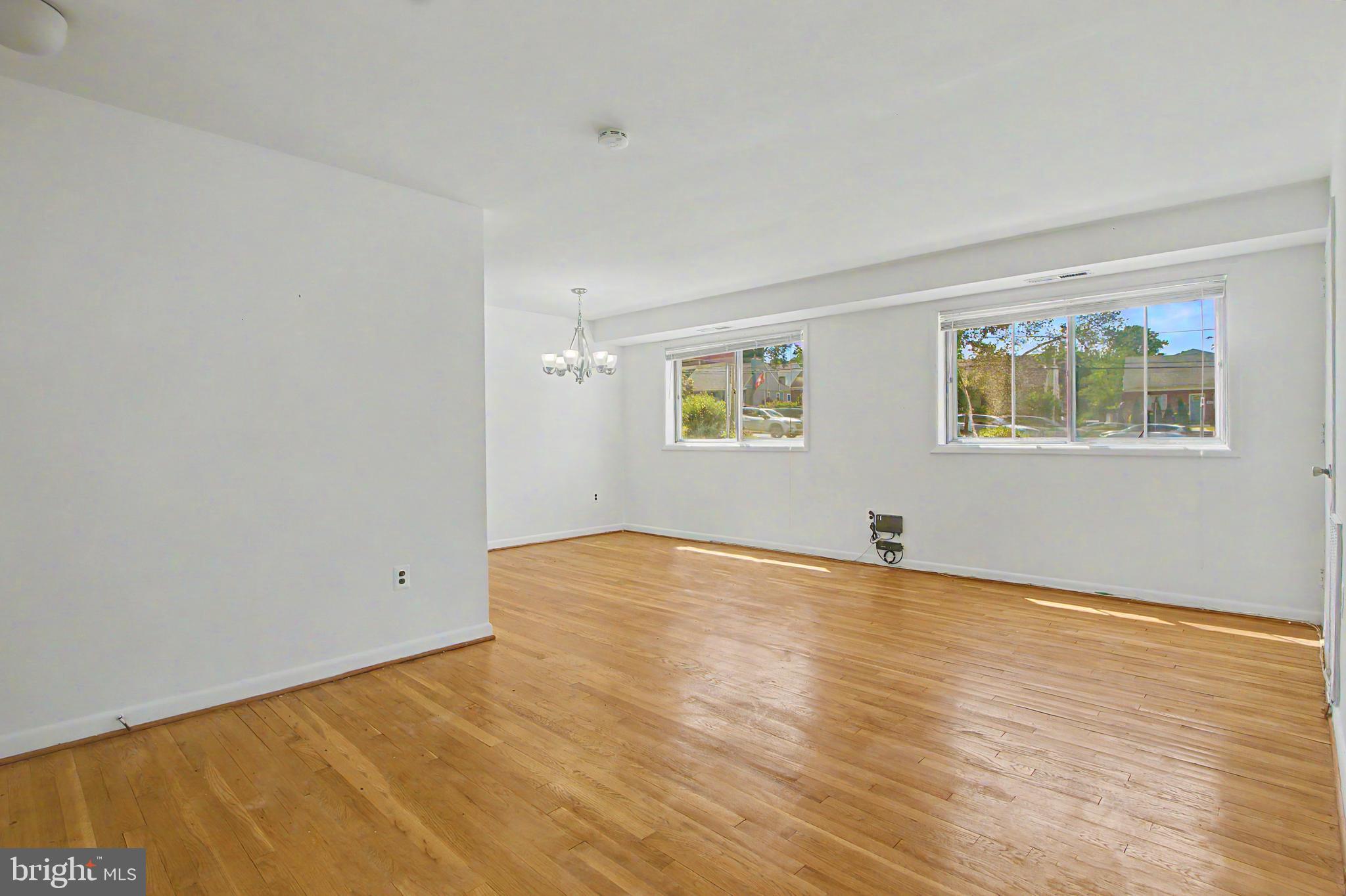 3355 UNIVERSITY BOULEVARD W 100