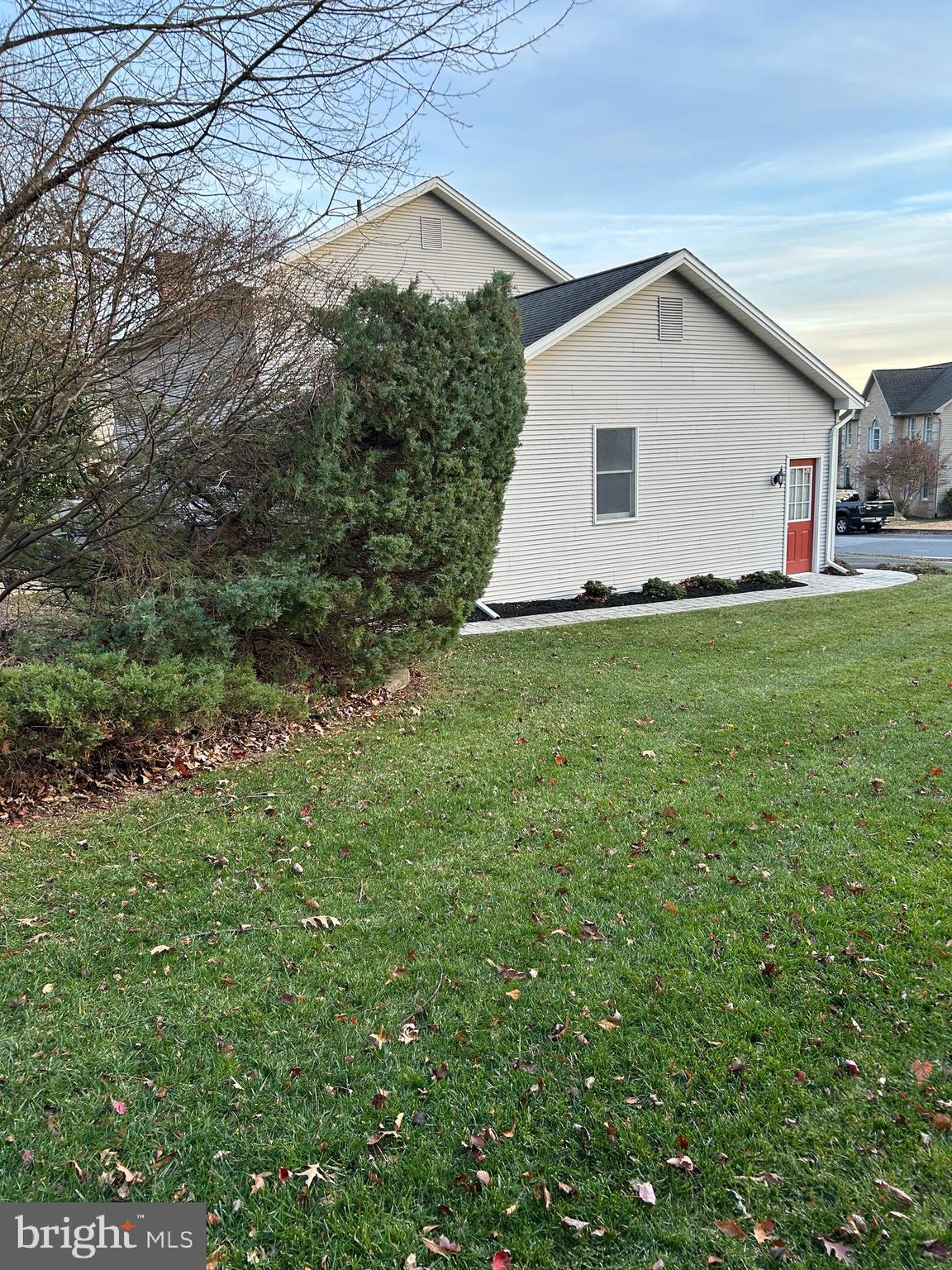 FOREST HILLS - Residential