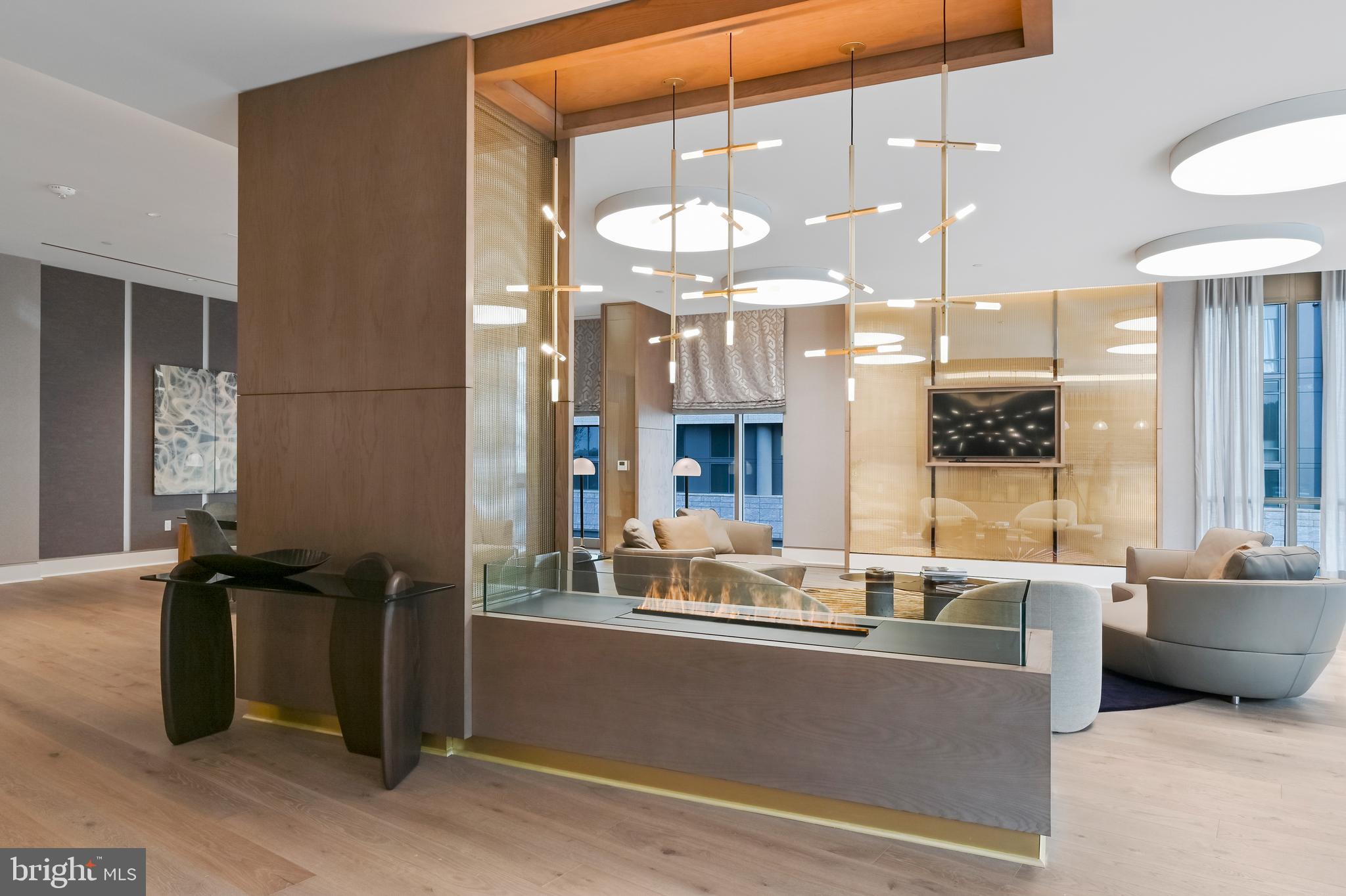 TYSONS CORNER - Residential