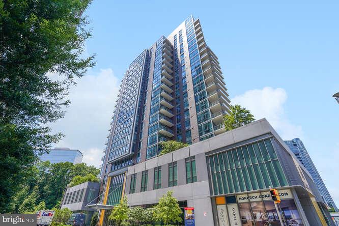 TYSONS CORNER - Residential