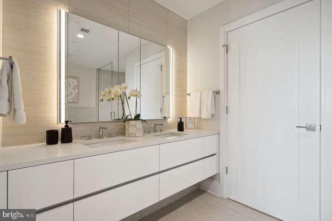 TYSONS CORNER - Residential