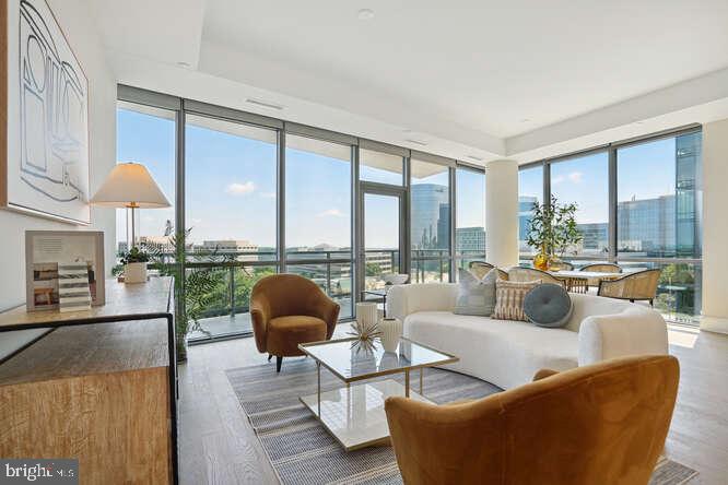 TYSONS CORNER - Residential