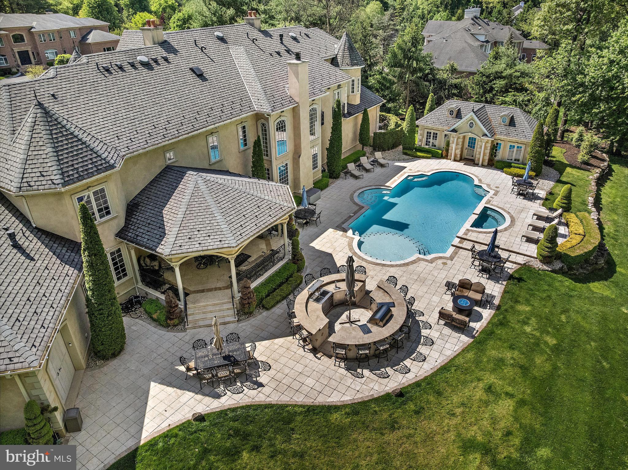 12 RAINTREE
