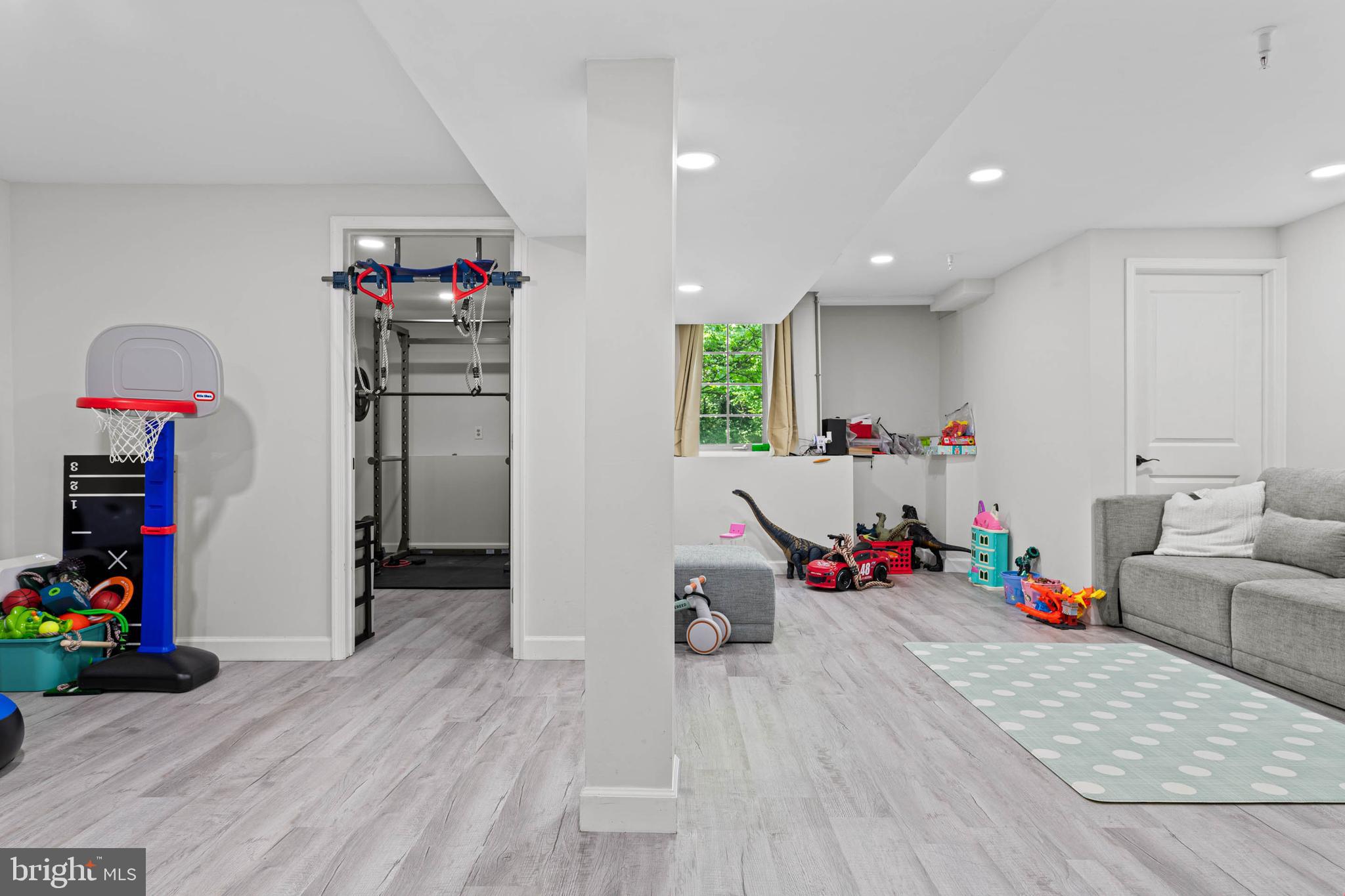 HILLCREST GLEN - Residential