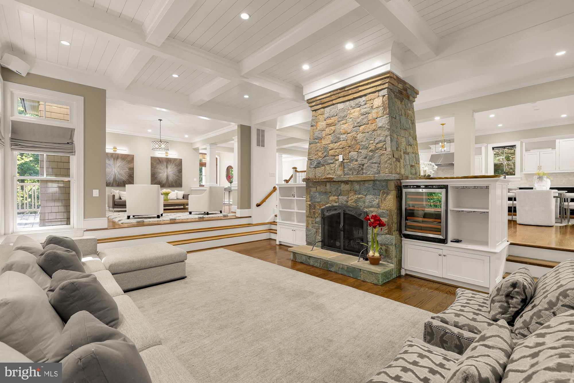 BRADLEY HILLS GROVE - Residential