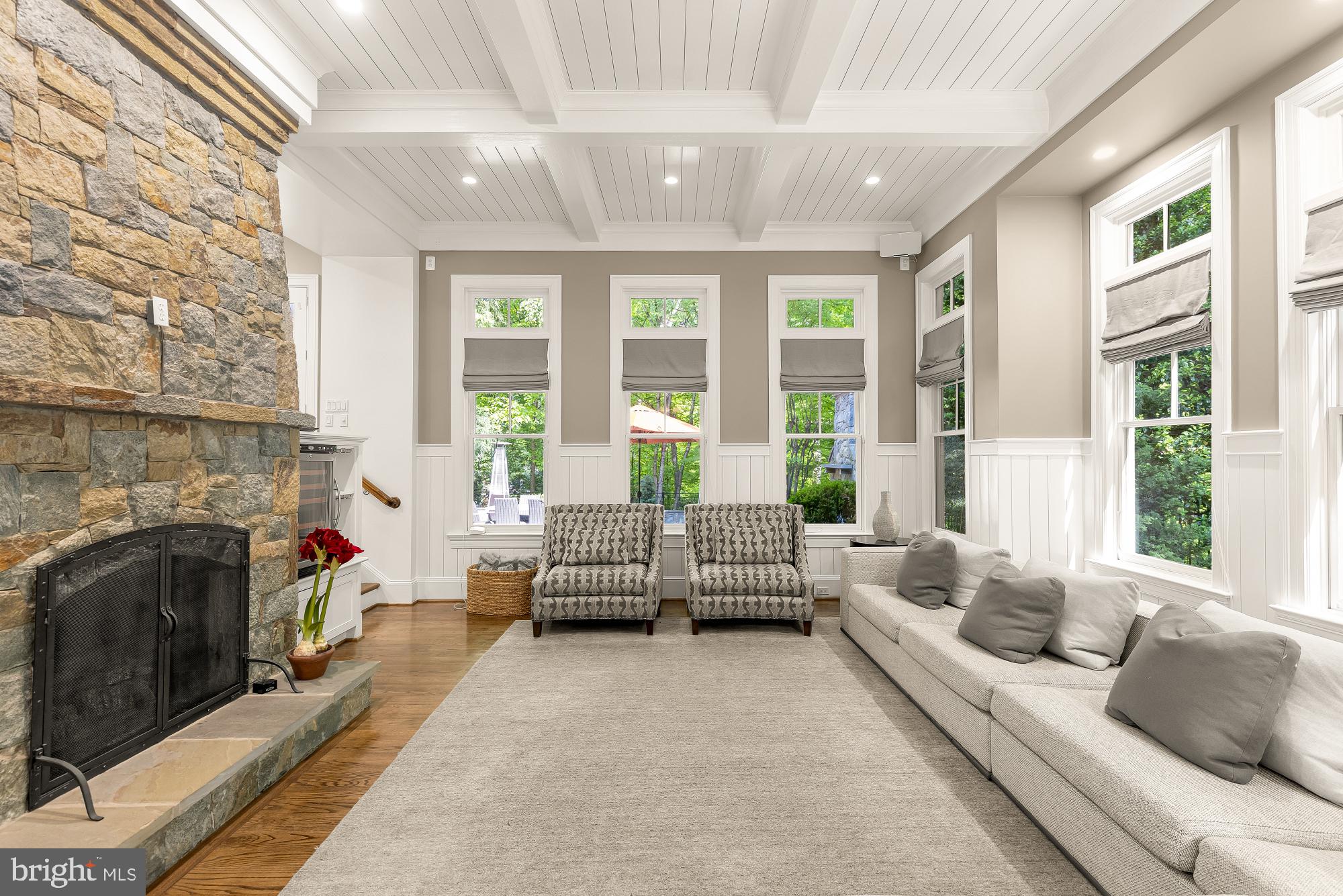 BRADLEY HILLS GROVE - Residential