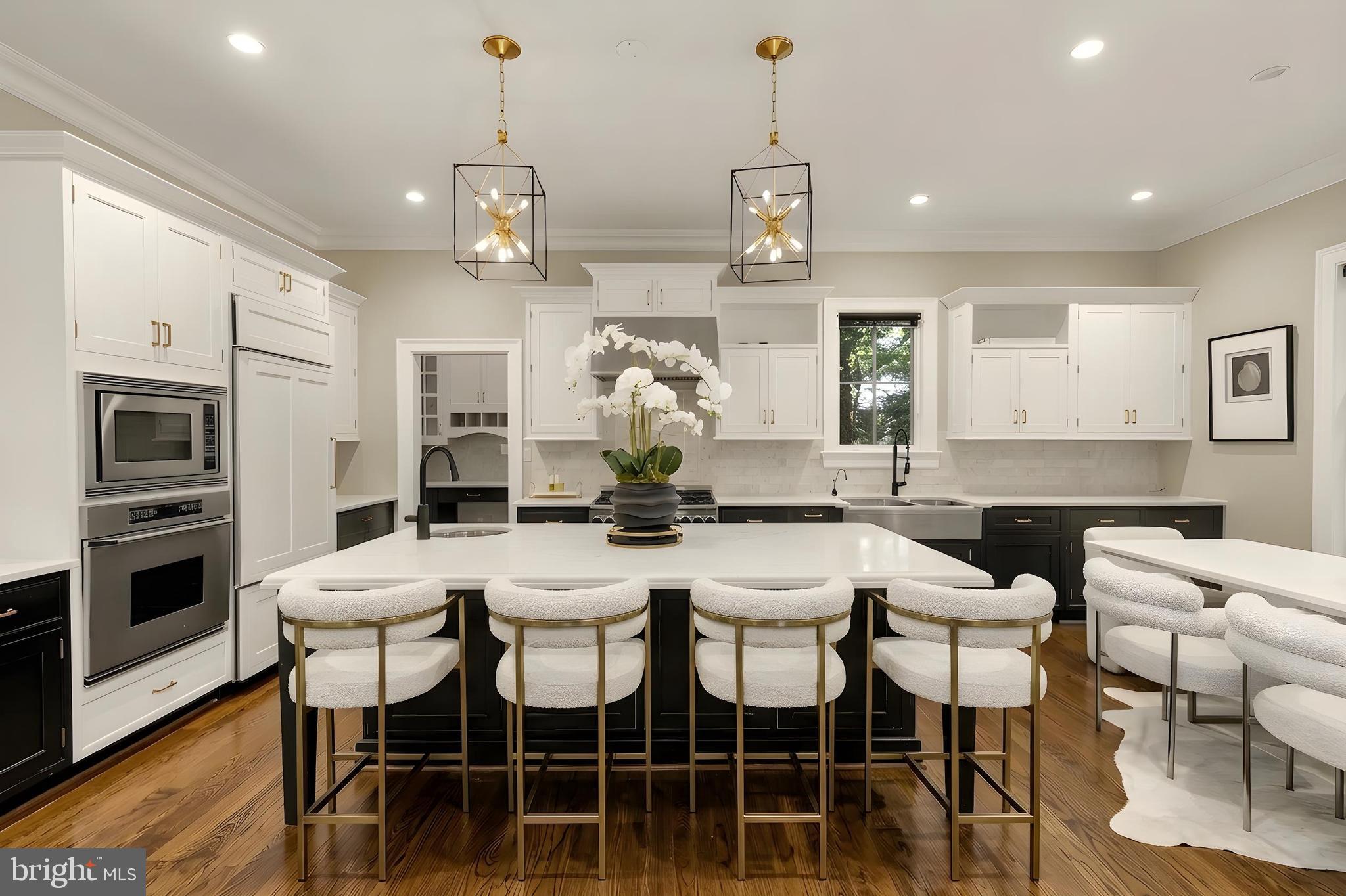 BRADLEY HILLS GROVE - Residential