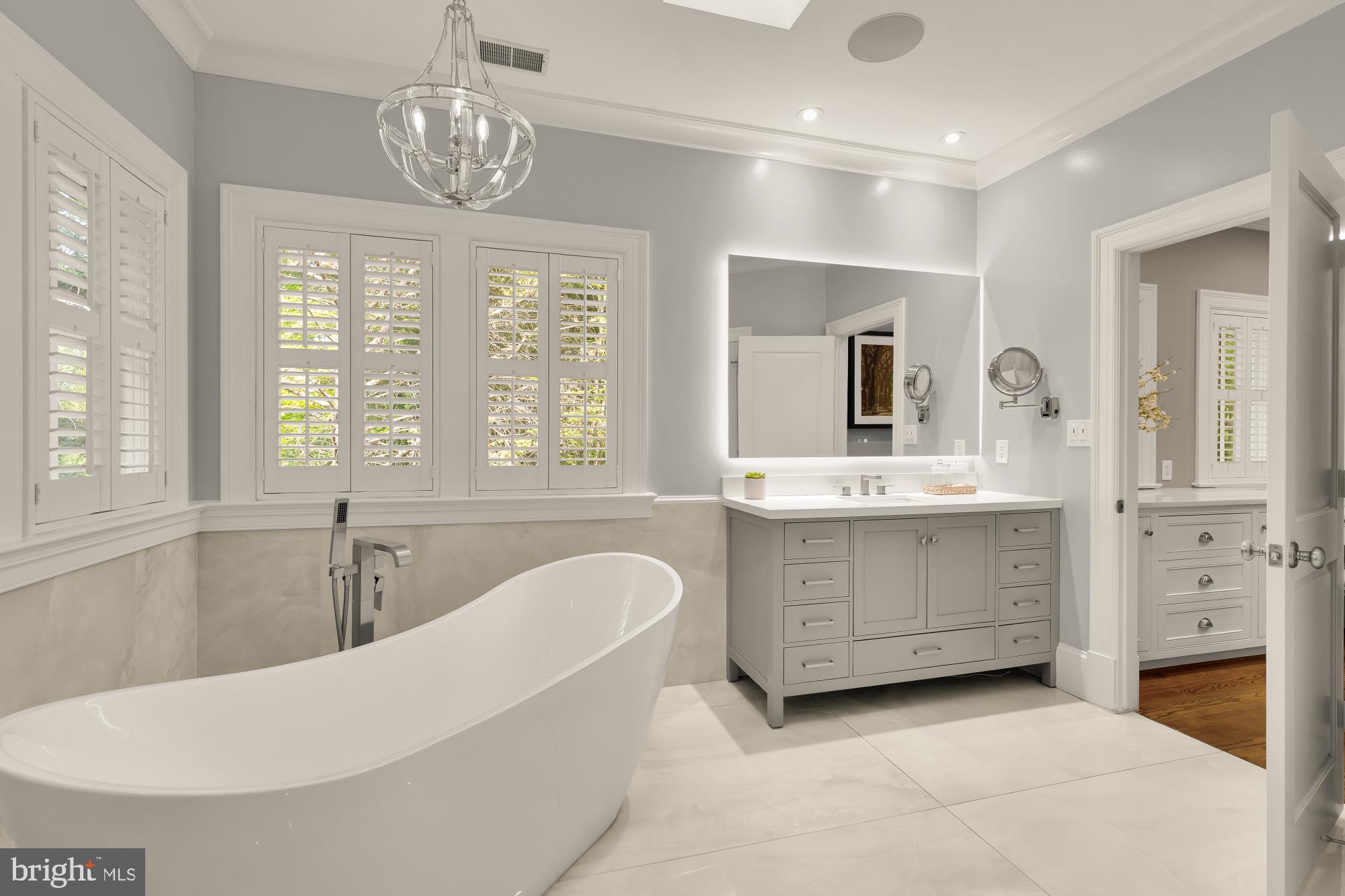 BRADLEY HILLS GROVE - Residential