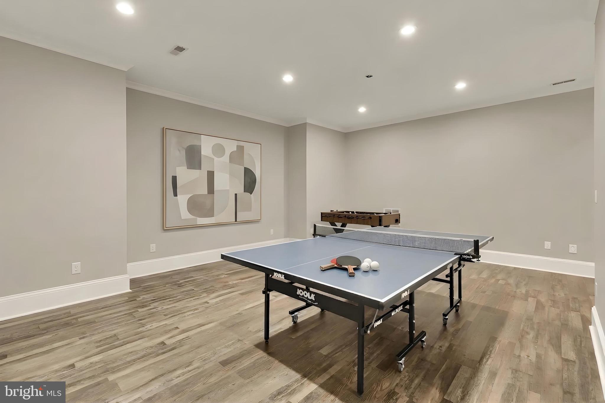 BRADLEY HILLS GROVE - Residential