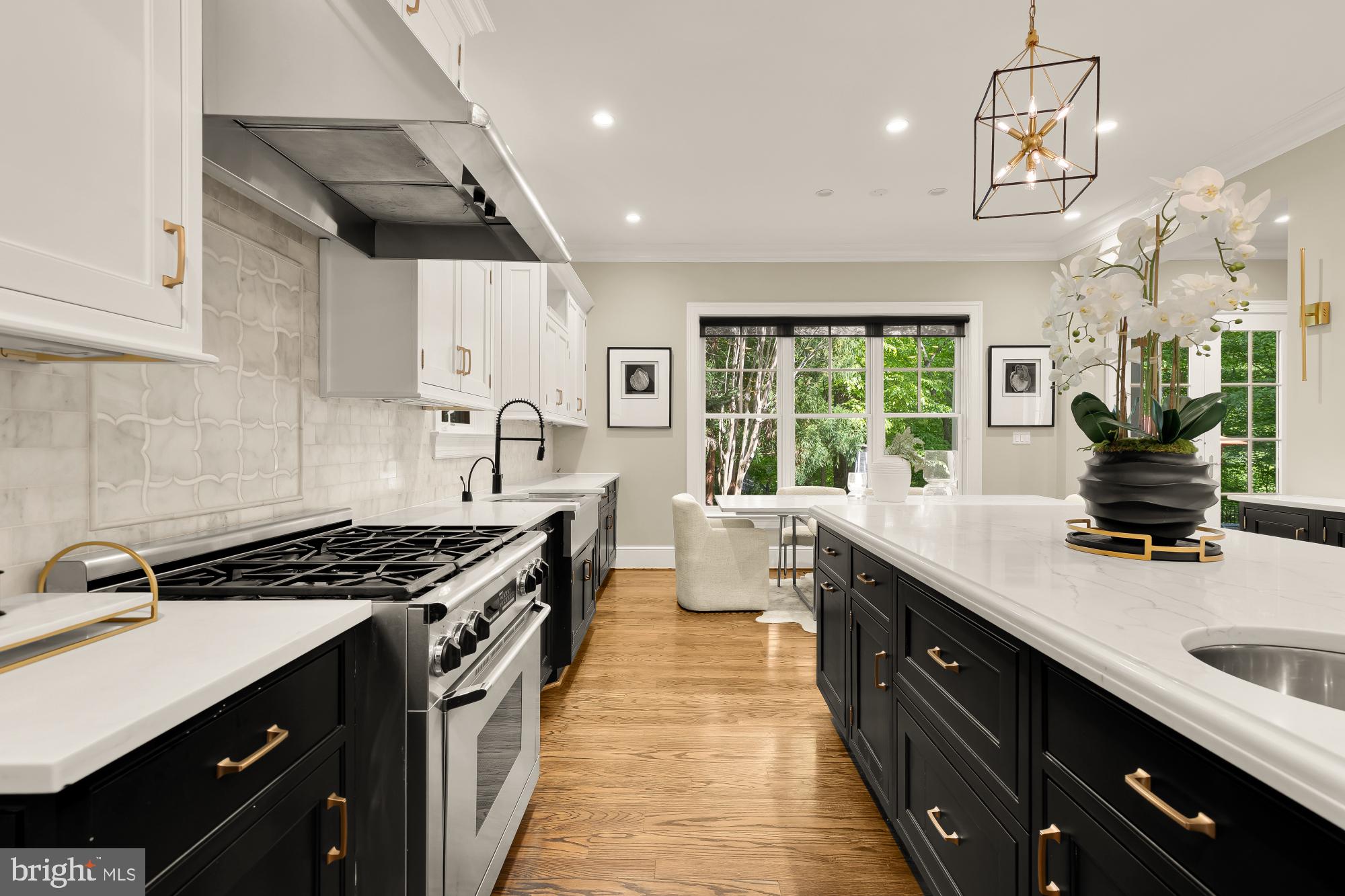 BRADLEY HILLS GROVE - Residential