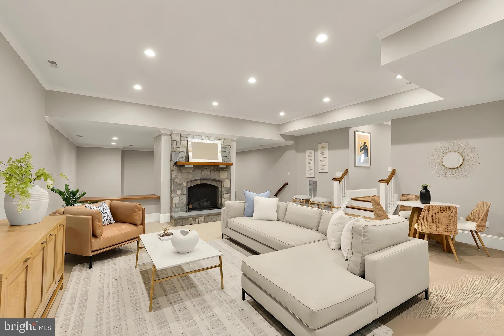 BRADLEY HILLS GROVE - Residential