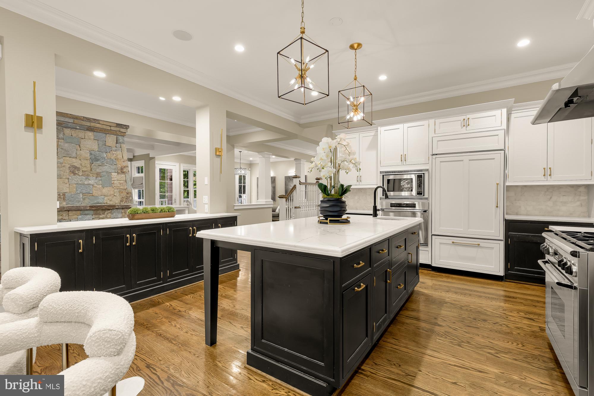 BRADLEY HILLS GROVE - Residential