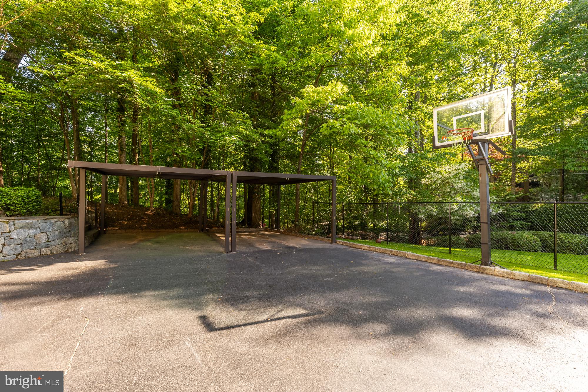 BRADLEY HILLS GROVE - Residential