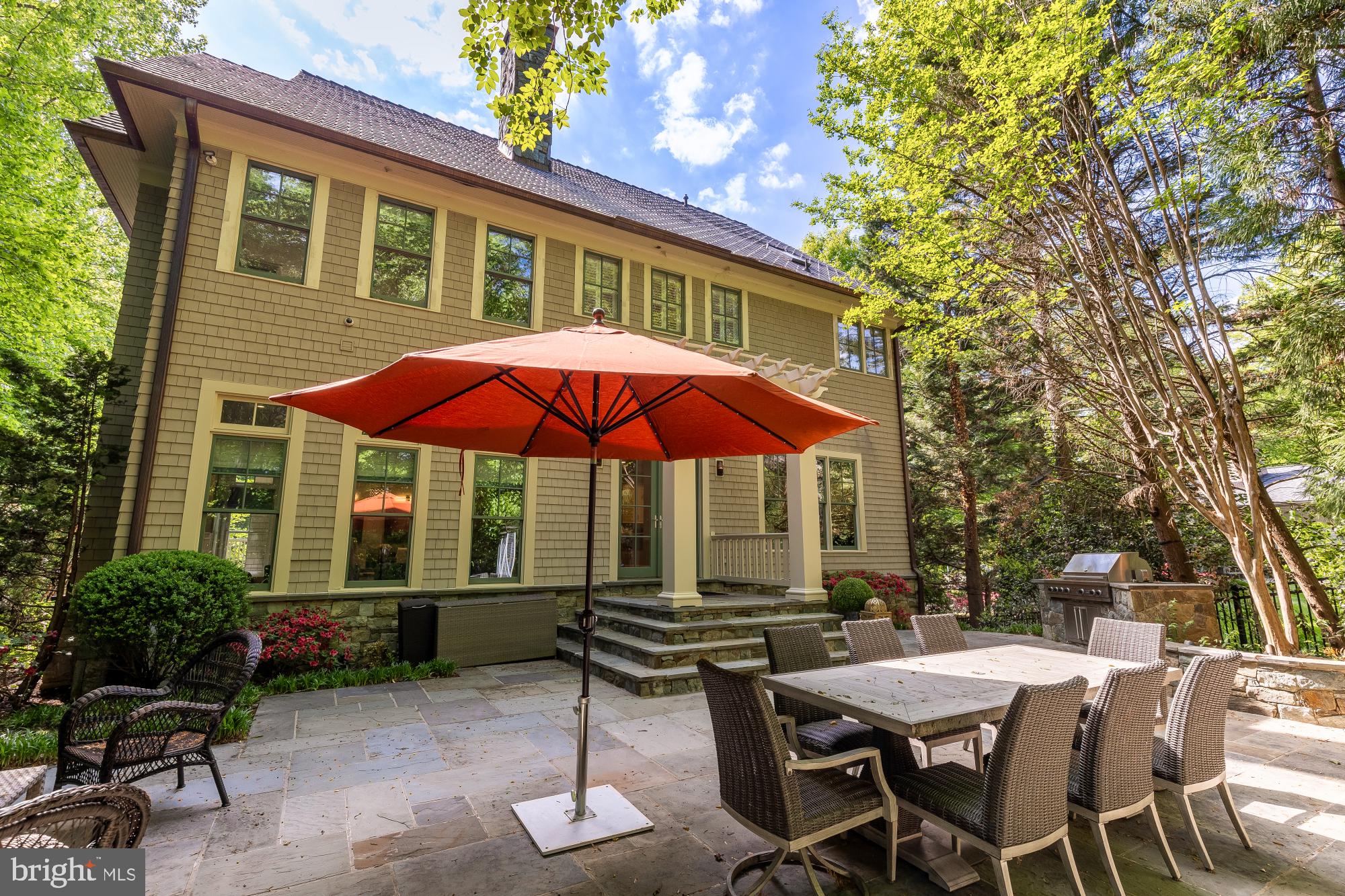 BRADLEY HILLS GROVE - Residential