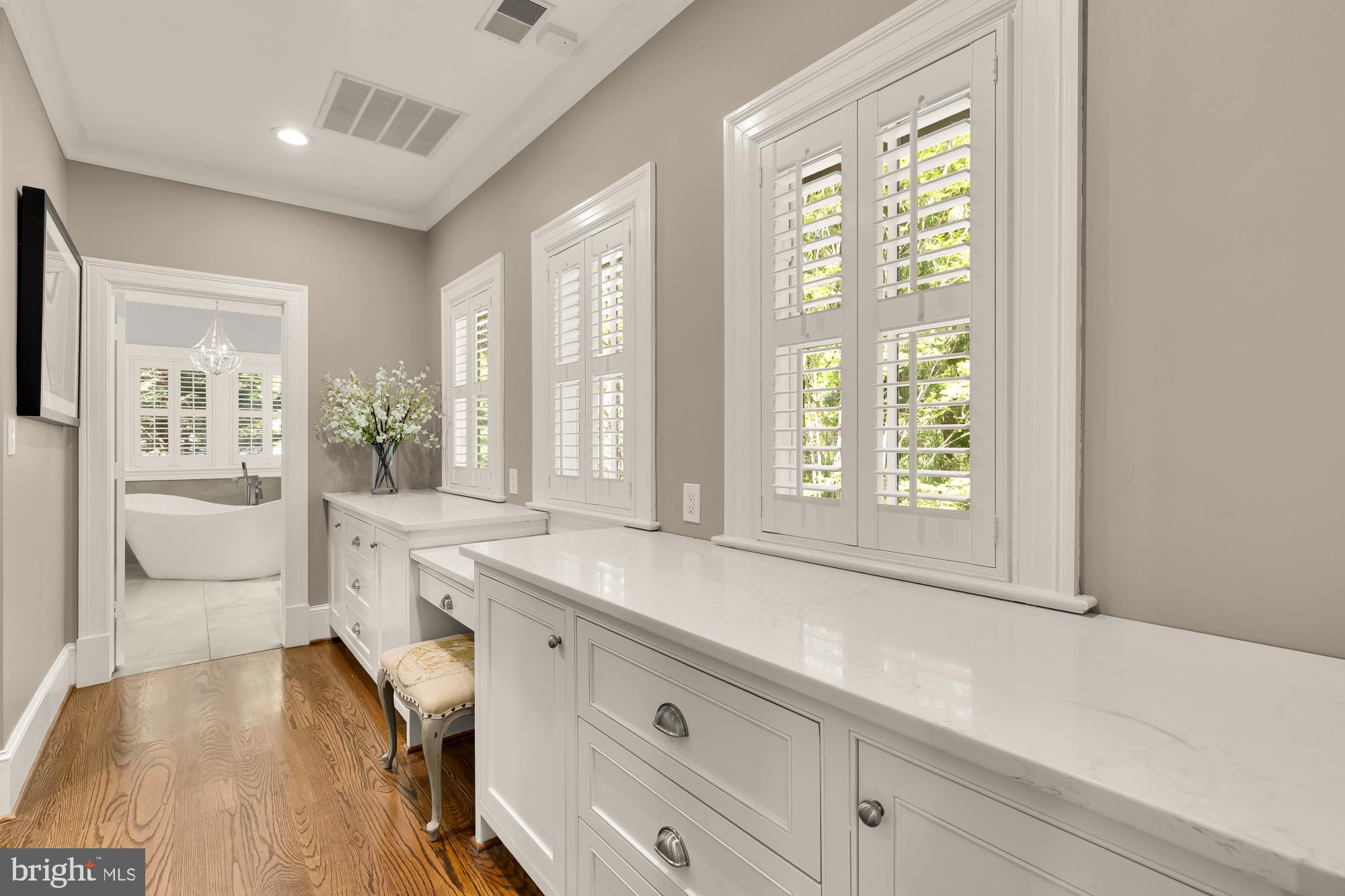 BRADLEY HILLS GROVE - Residential