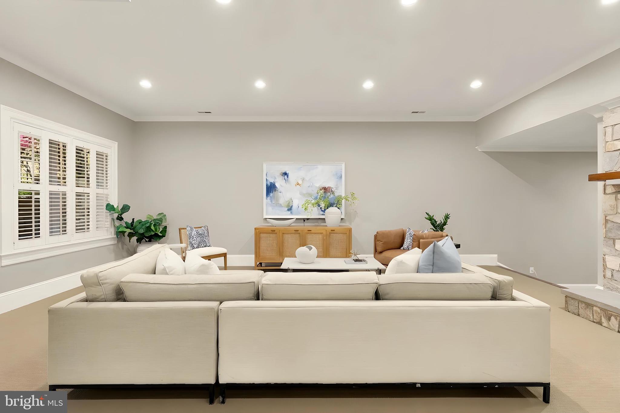 BRADLEY HILLS GROVE - Residential