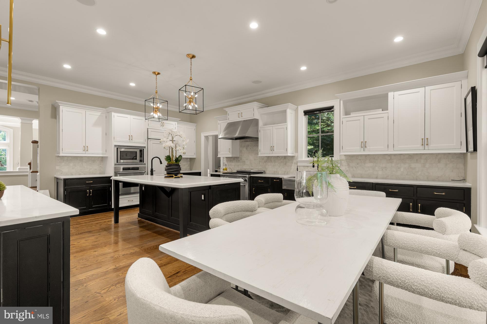 BRADLEY HILLS GROVE - Residential