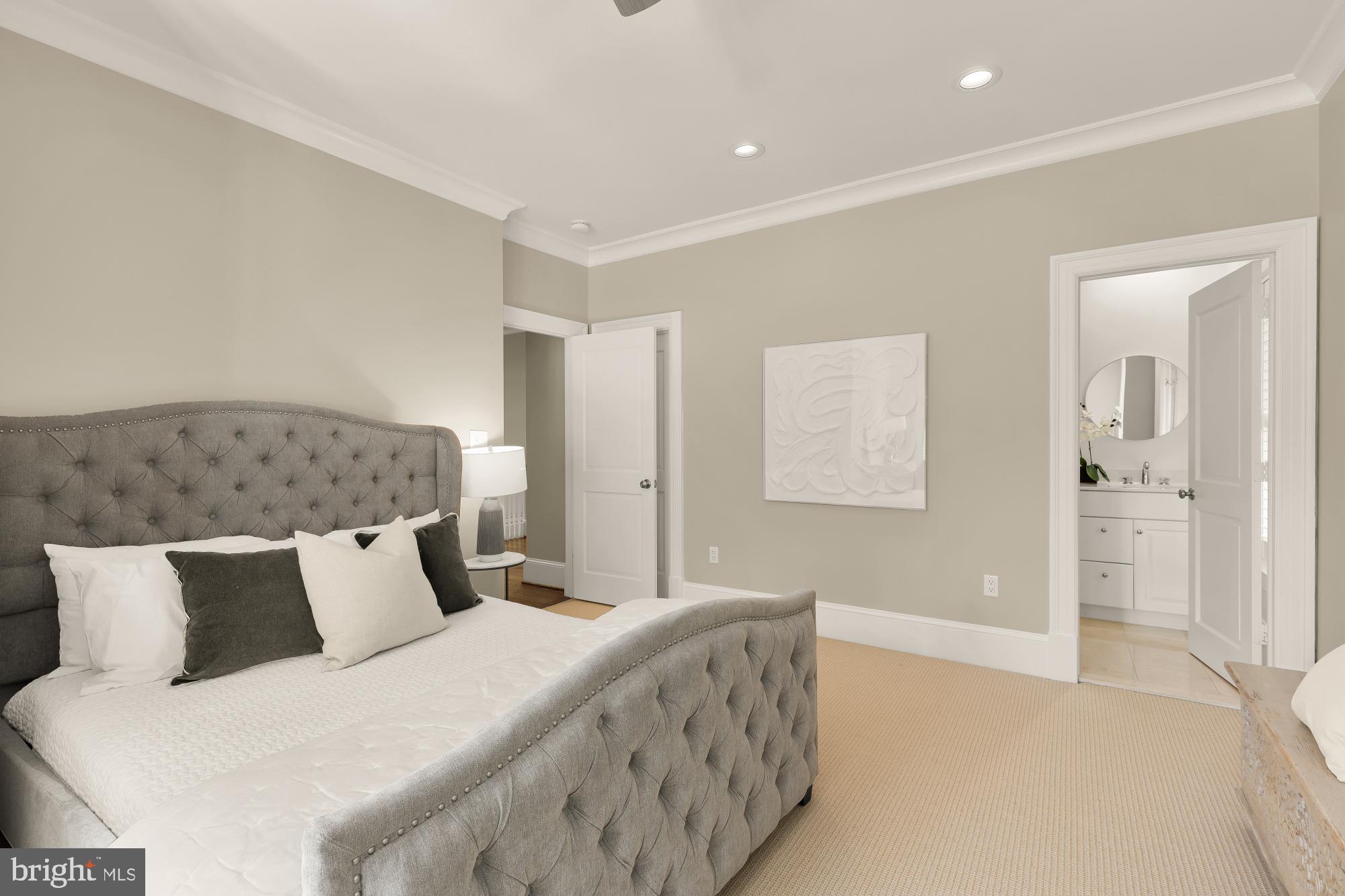 BRADLEY HILLS GROVE - Residential