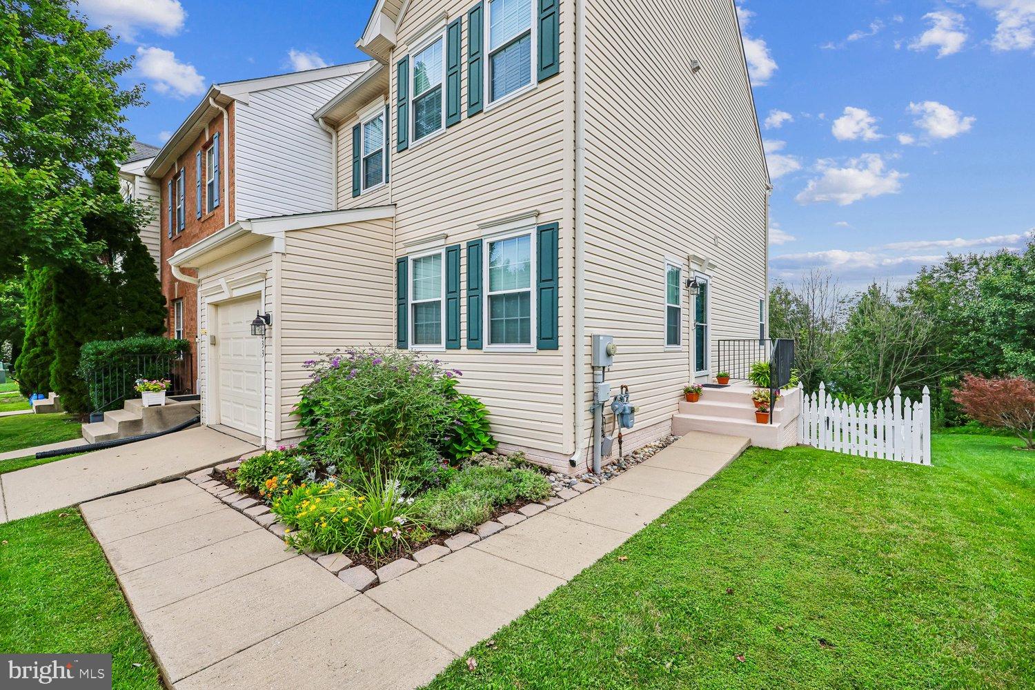 1633 PULLMAN COURT