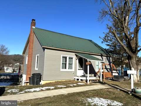 Photo of 421 James Street, LOCK HAVEN, PA 17745 (MLS # PACL2025356)