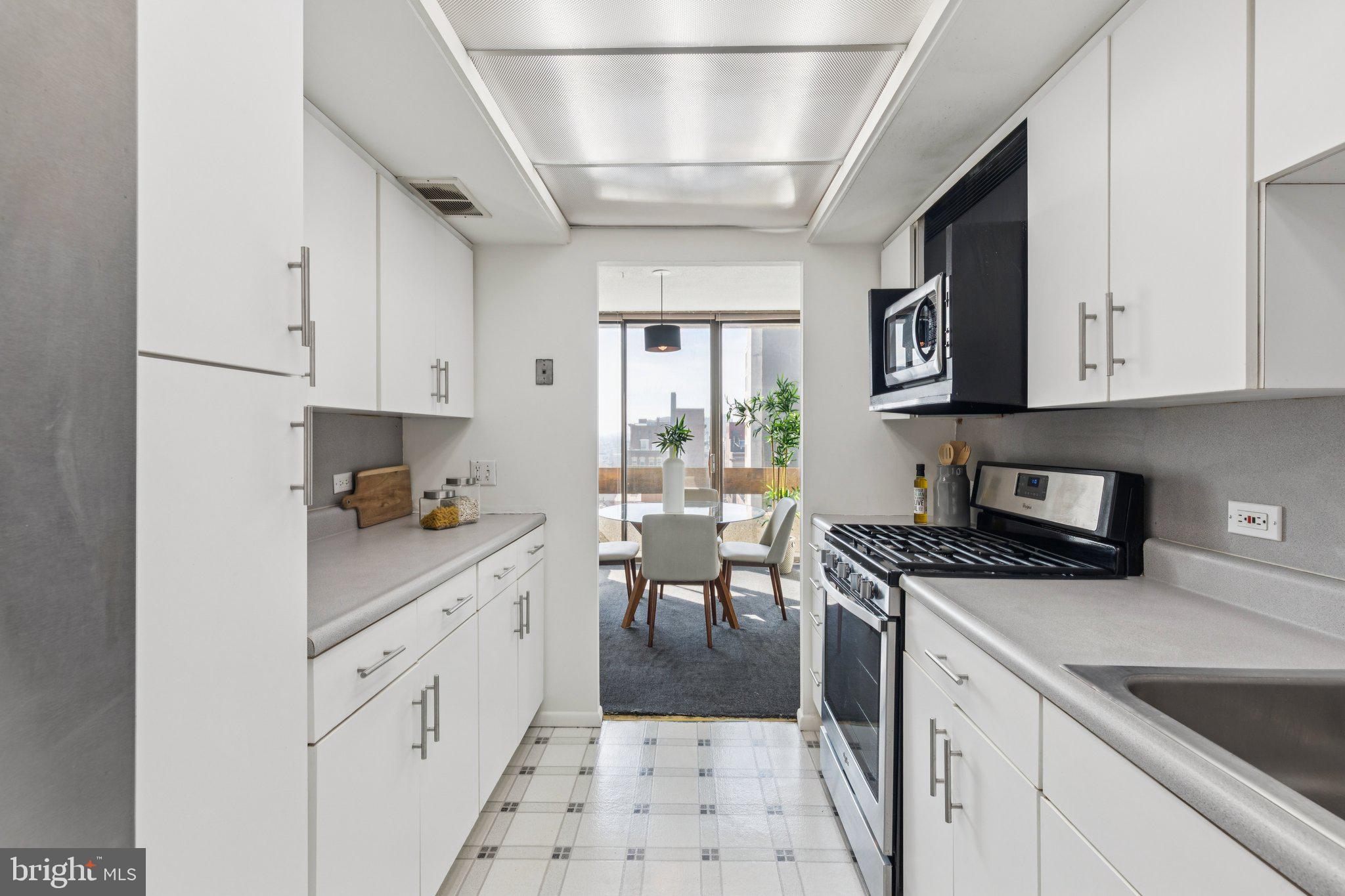 WASHINGTON SQ WEST - Residential