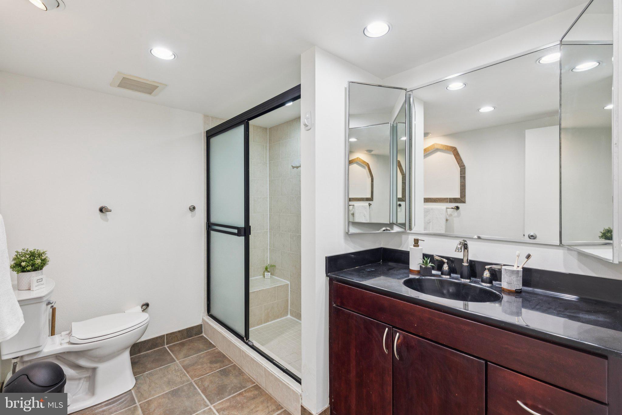 WASHINGTON SQ WEST - Residential